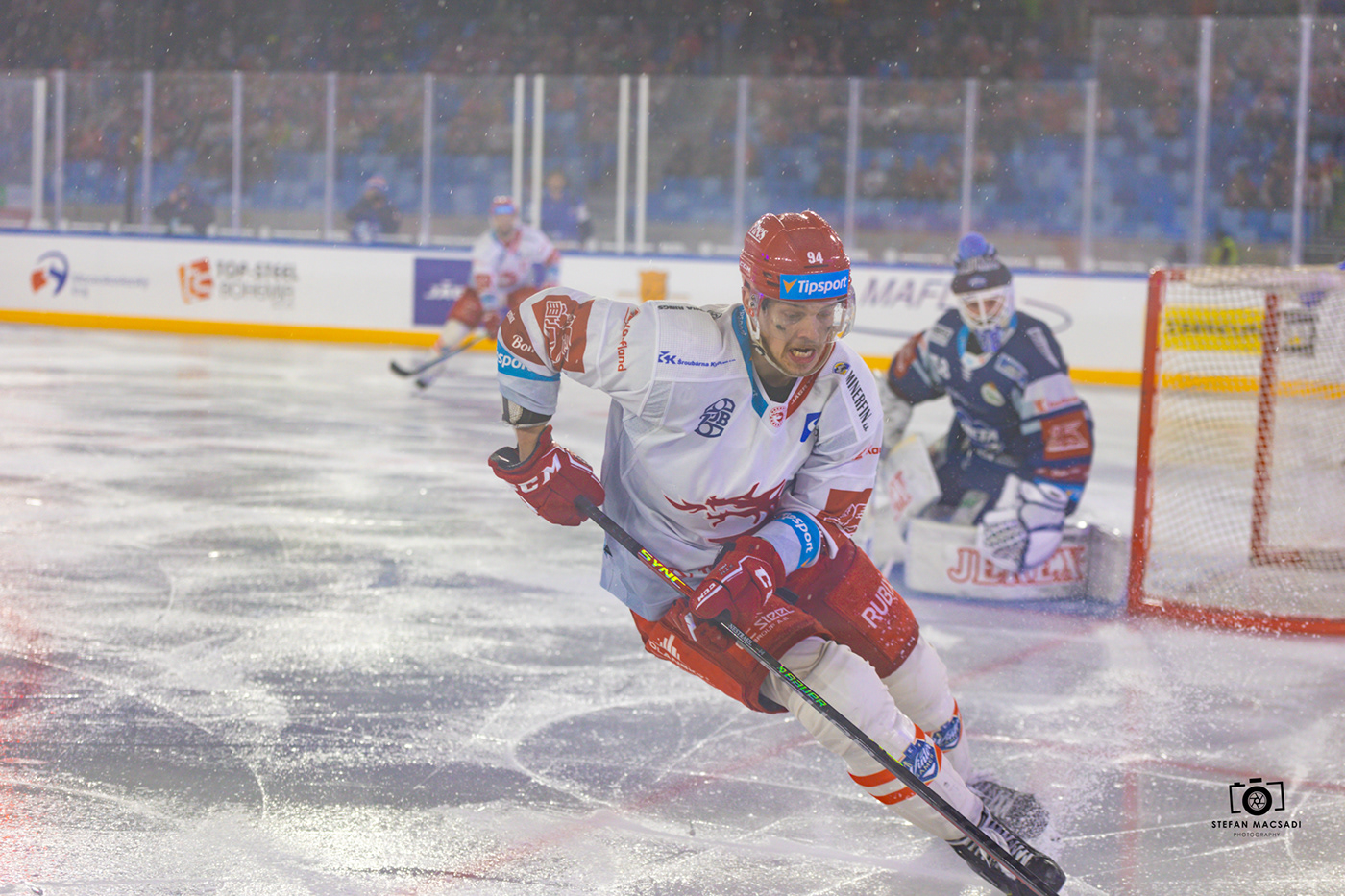winter ice hockey hockey Czech cesko extraliga kometa brno ocelari trinec trinec Winter Games
