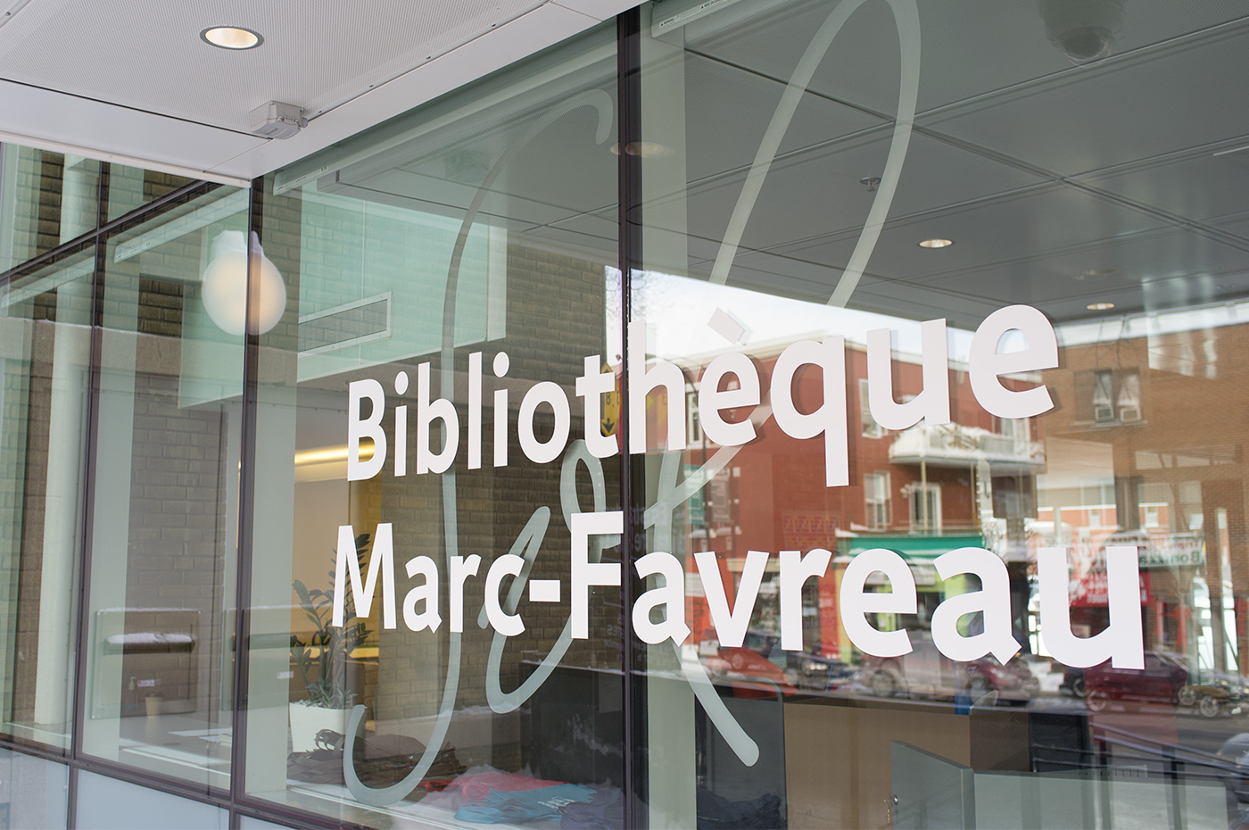 Marc-Favreau signalétique Signage Monreal bibliothèque library signalisation