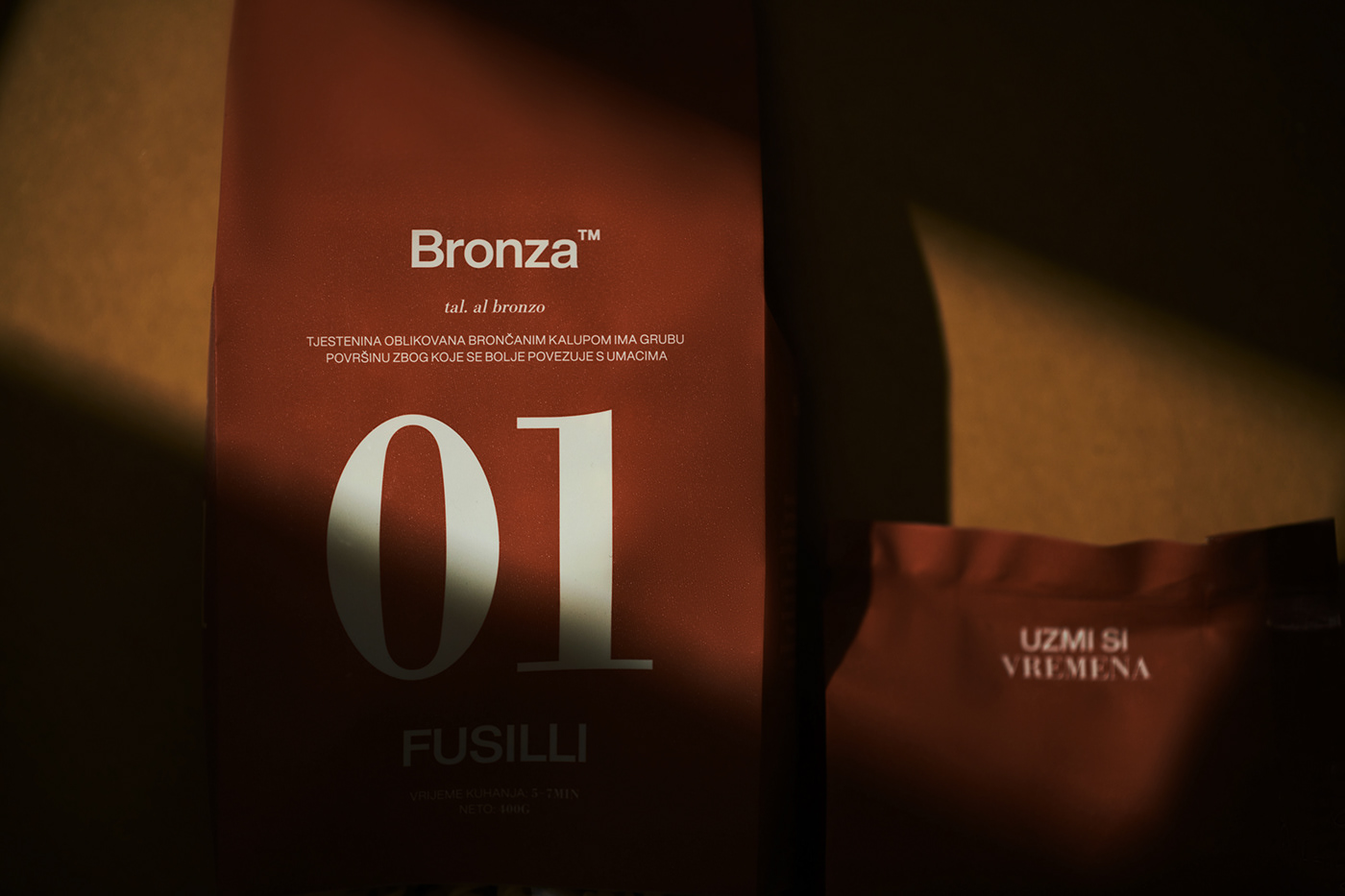 brand identity bronze craft Logotype Packaging Pasta bodoni helvetica texture