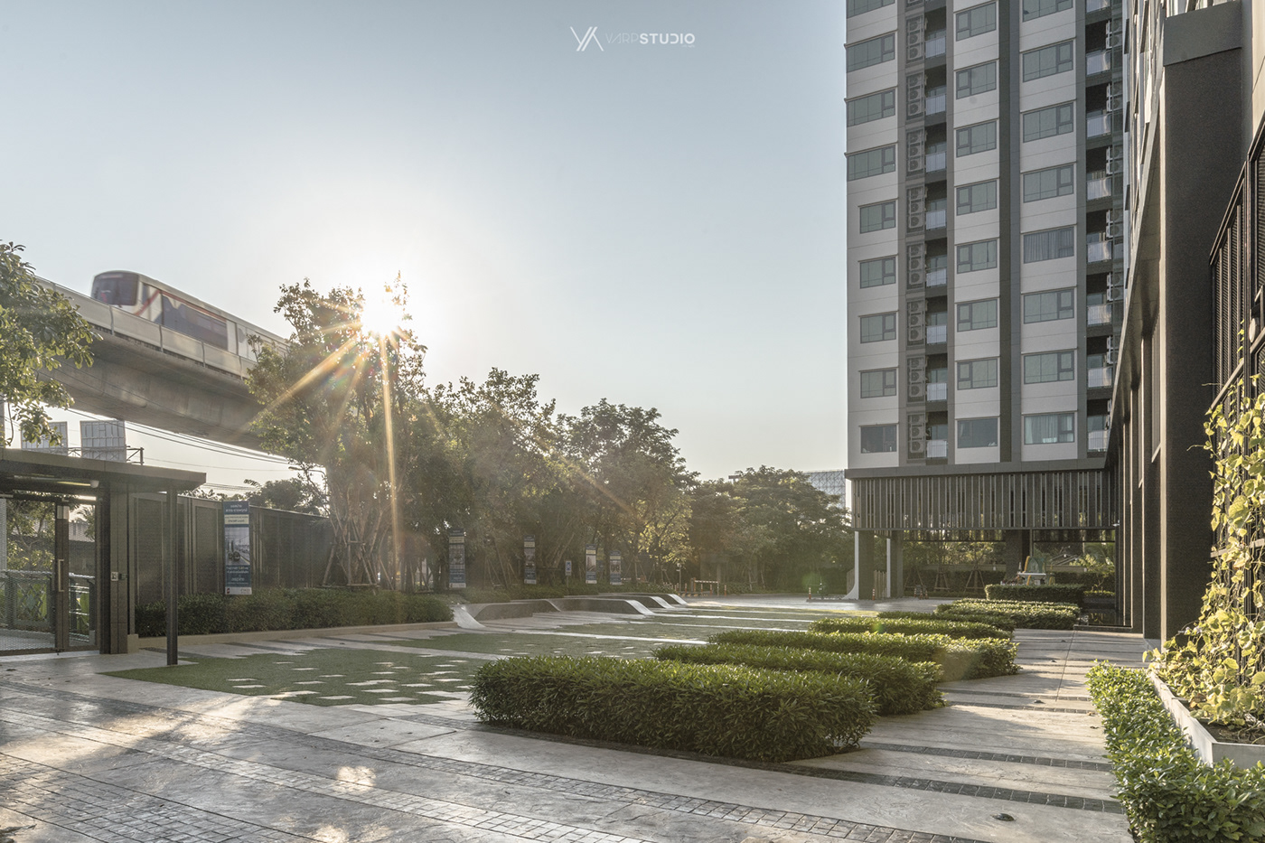 condominium mock up room Swimmingpool facility APThailand aspire Bangkok