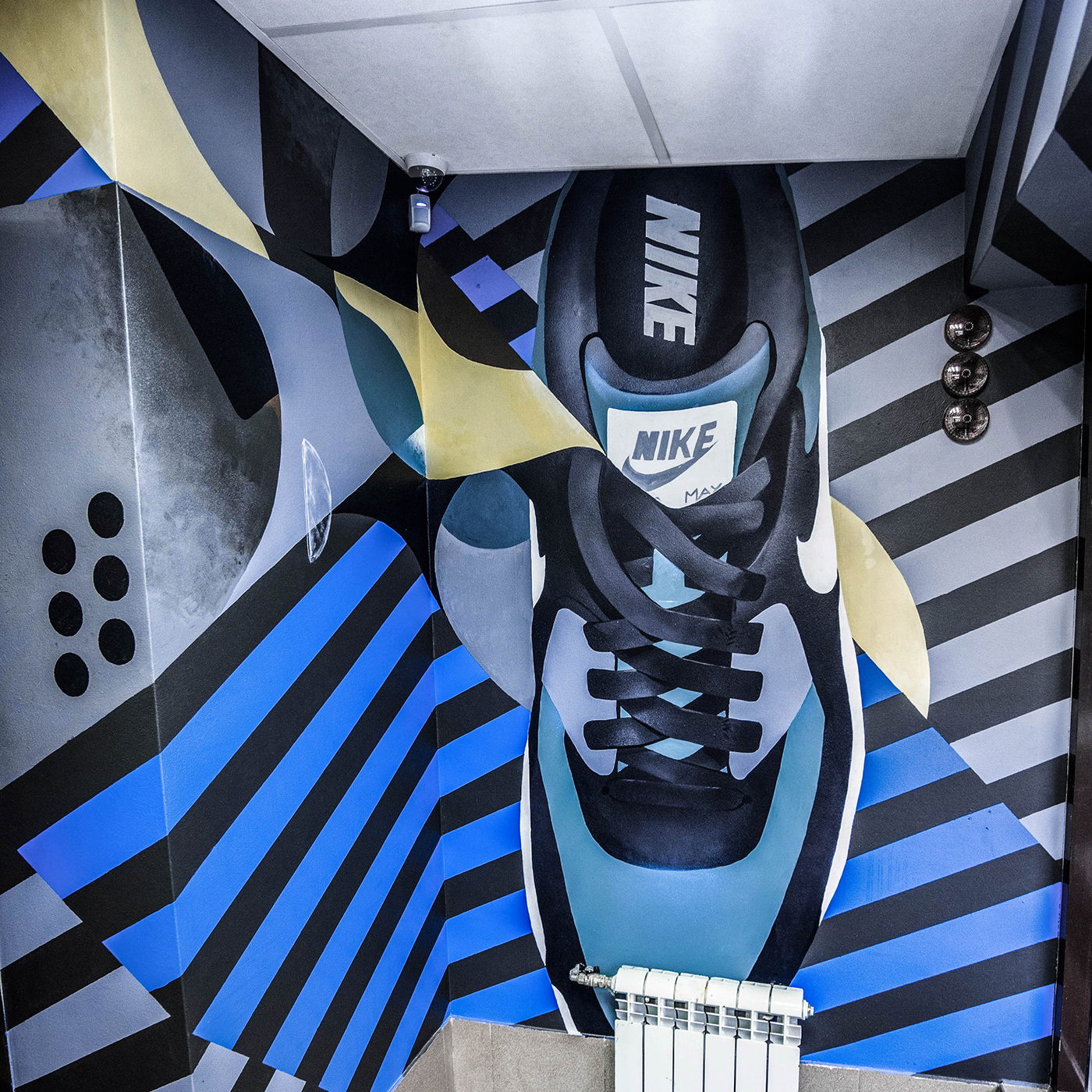 sneaker abstract Nike huarache Mural Graffiti streetart blue postgraffiti