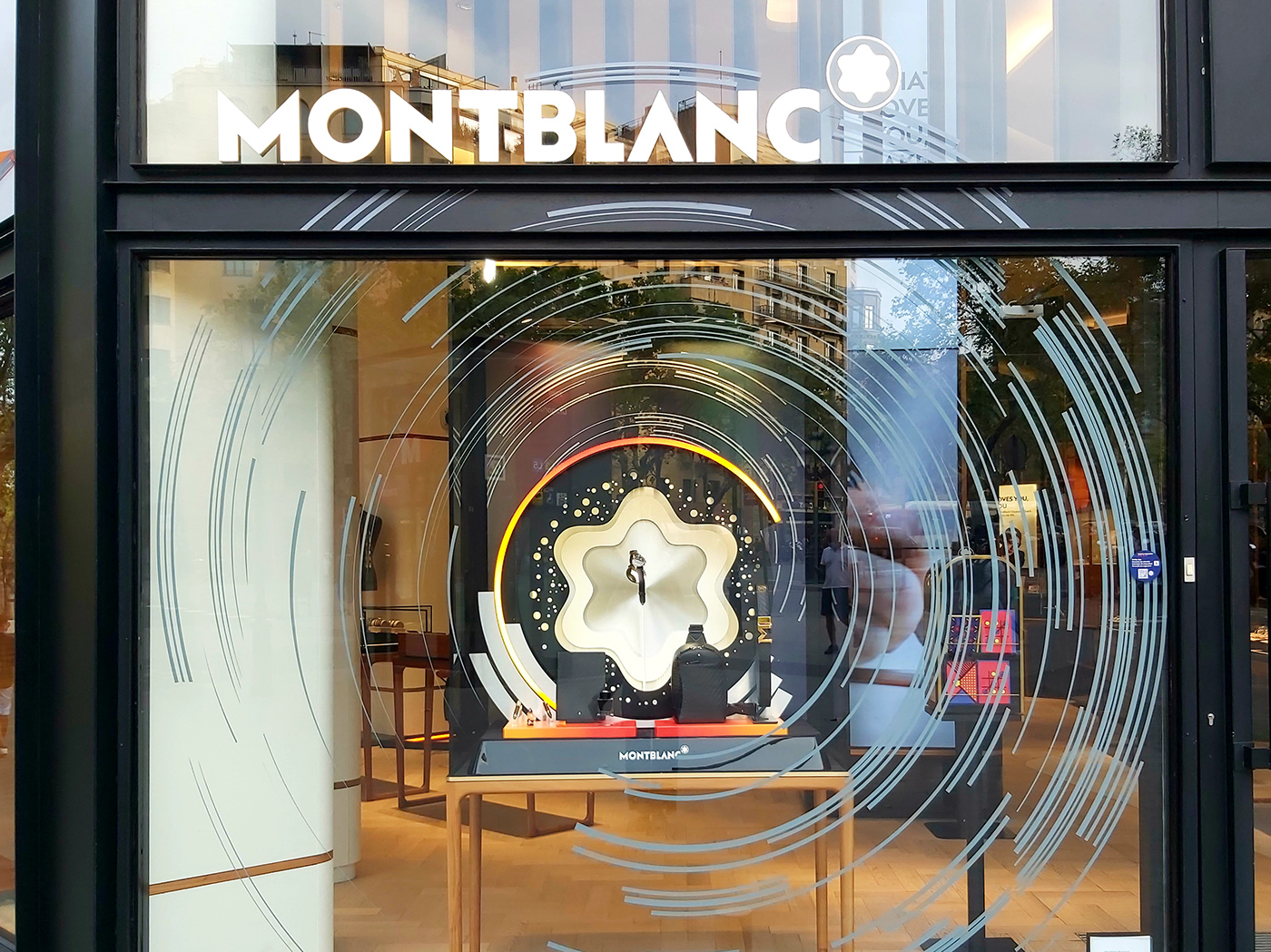 escaparate escaparatismo escenografia luxury Retail set design  Visual Merchandising windowdisplay barcelona montblanc