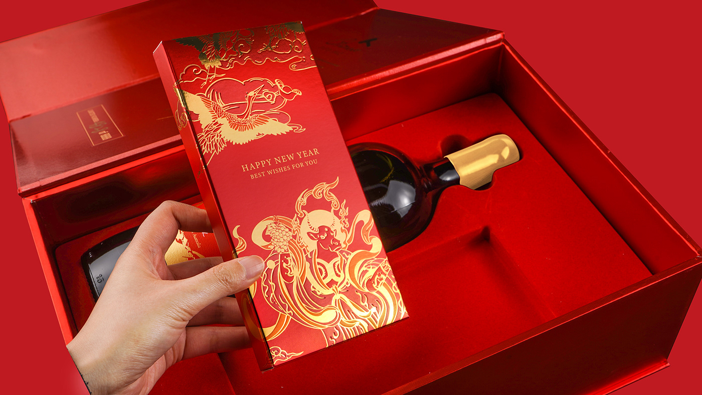 LIONPENG PACKAGING DESIGN New Year gift box Wine Packaging Christmas gift newyear postcard 彭狮包装设计 新年 礼盒