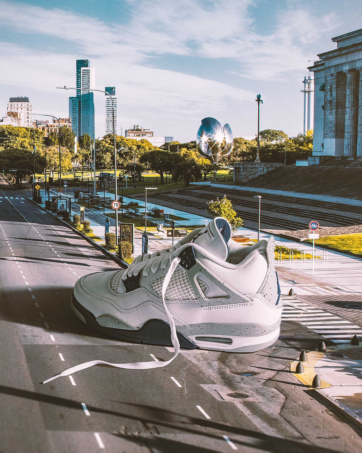 Giant sneaker photo composite in Argentina. Retouching using Photoshop