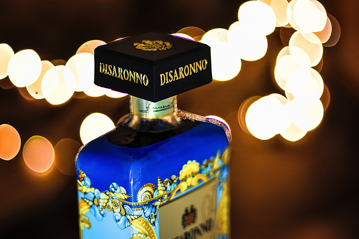 disaronno VERSACE sleeve Disaronno wears Versace special edition Packaging design Label bottle brand identity