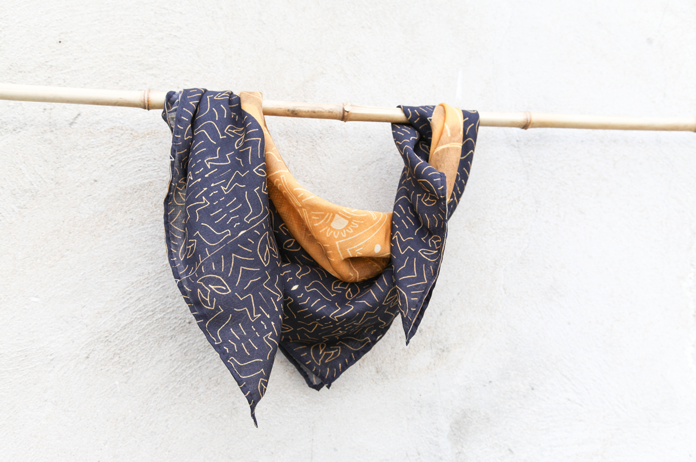 textile motif ILLUSTRATION  foulard jaune soleil pattern surface design Fashion  print making