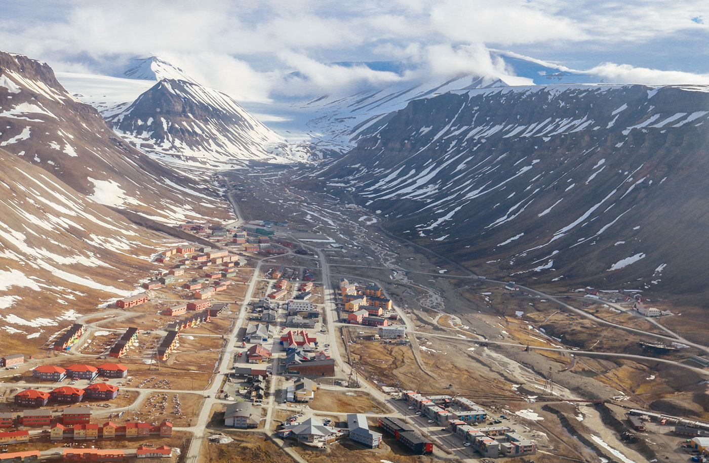 Svalbard Spitsbergen Longyearbyen Arctic norway Northern norway Scandinavia nordic snow