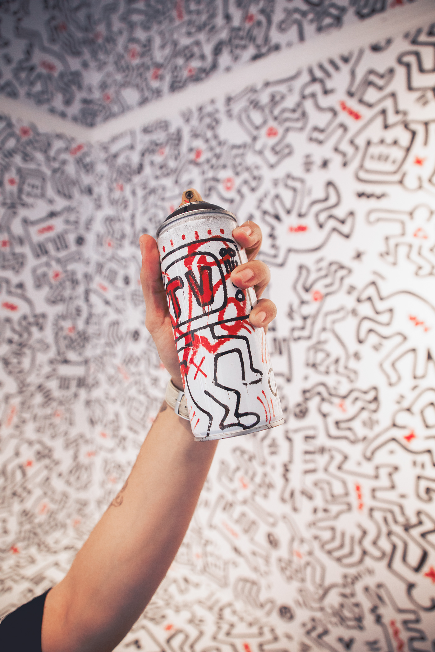 collab Collaboration converse ILLUSTRATION  INFLUENCER Keith Haring Keith Haring Foundation Keith haring x Converse popart Street Art 