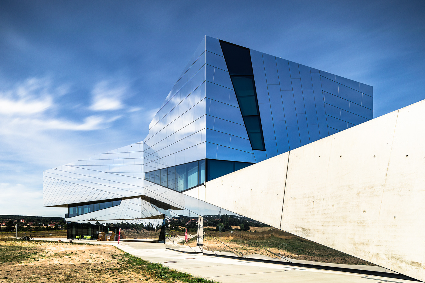 paläon Schöningen architecturephotography postprocessing imageprocessing Kai-Uwe-Klauss blacksky lines architecture