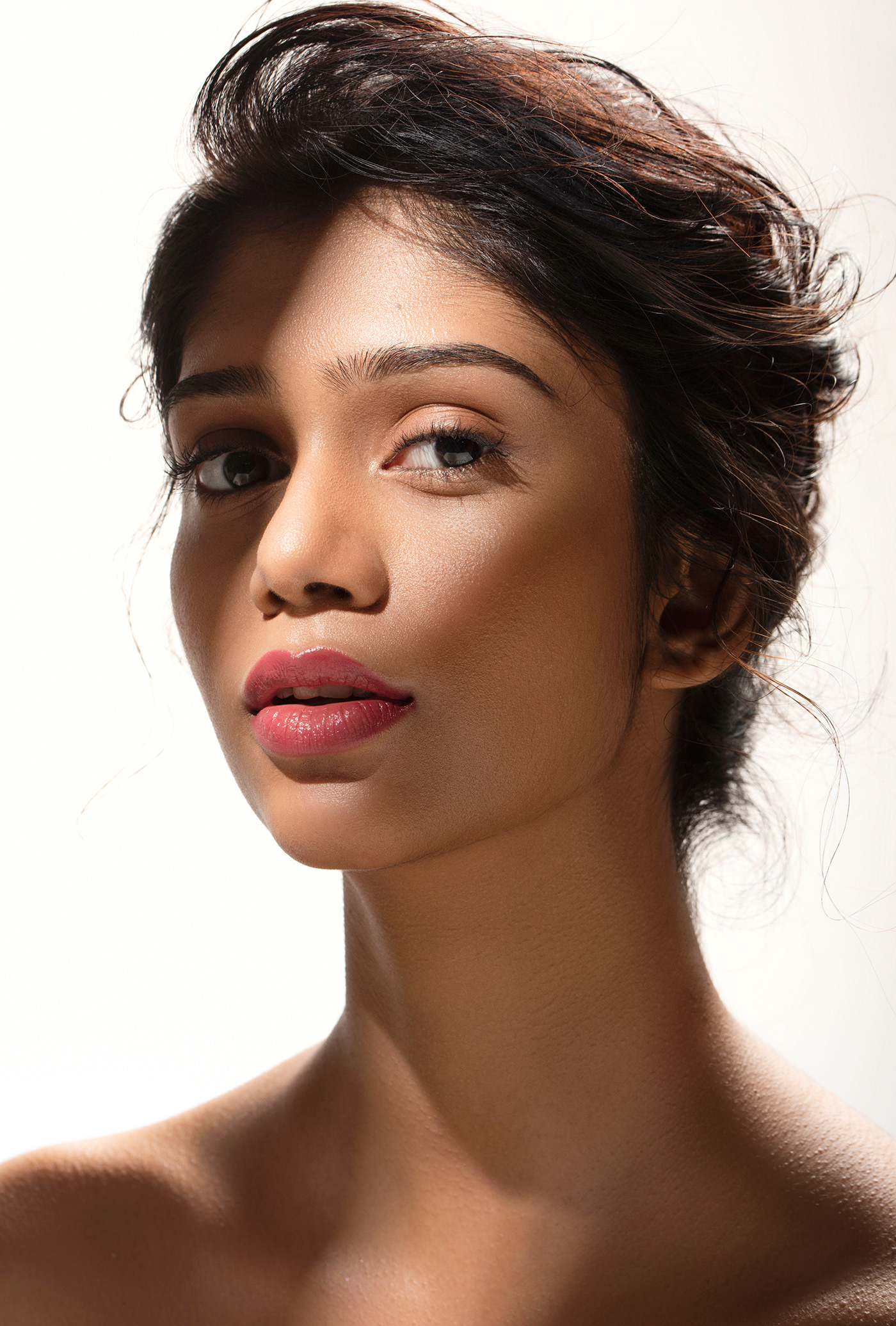 editorial Fashion  highkey lighting lowkey makeup portrait portraitlighting retouching  skin