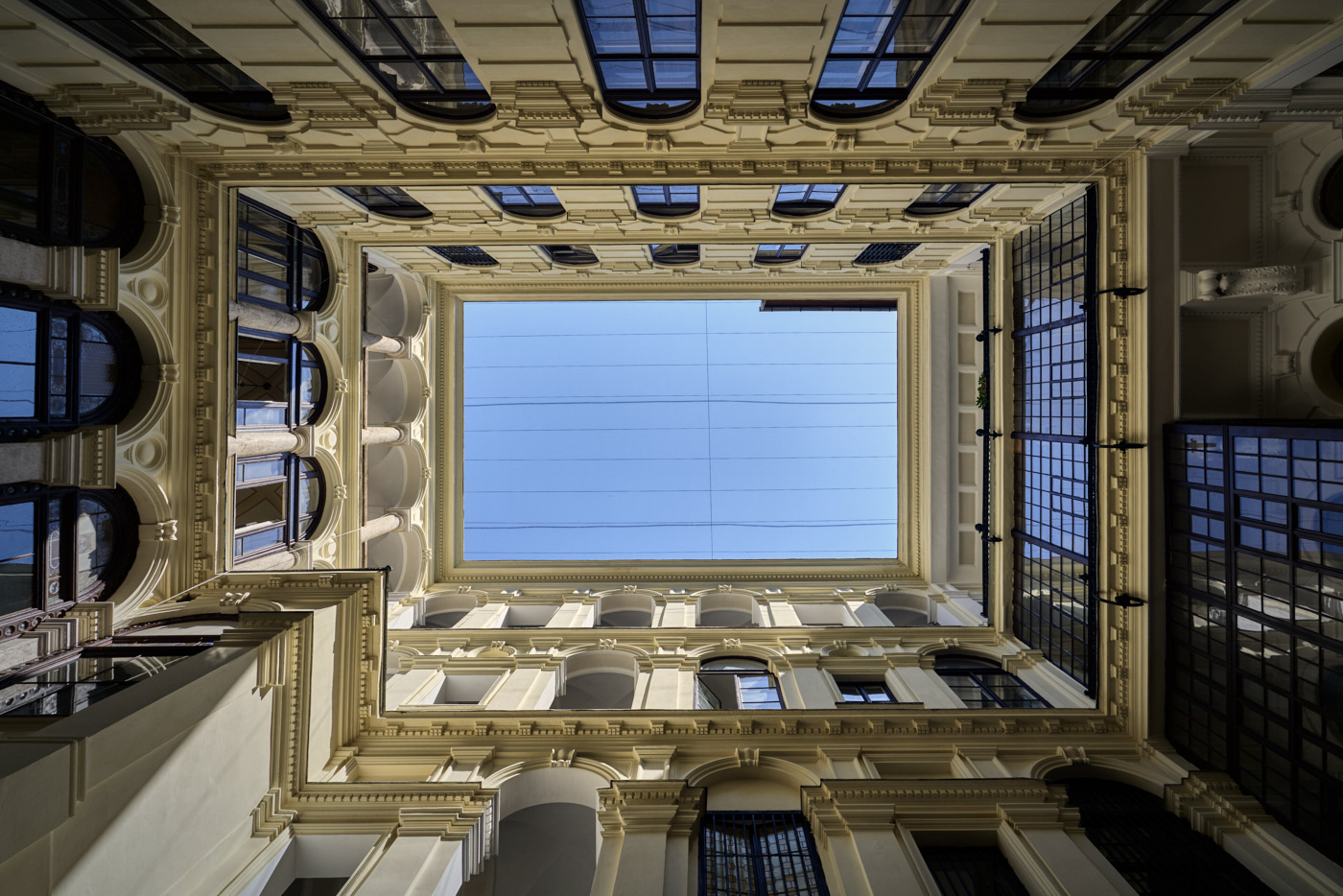 architecture building courtyard heritage innercourtyard lookup old