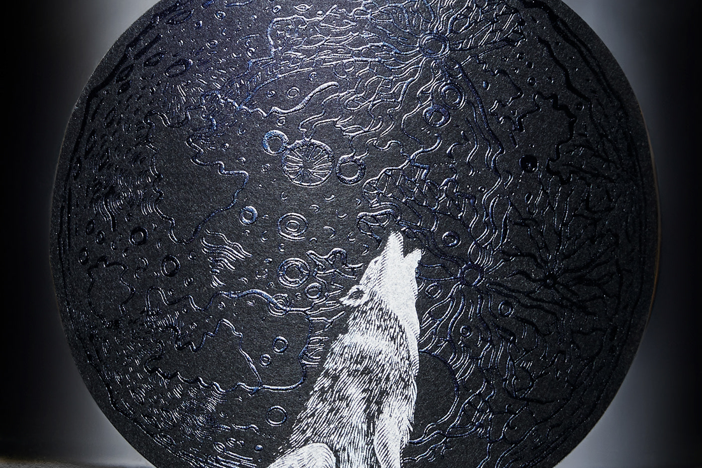 Label etichetta gin black moon wolf lupo luna sole