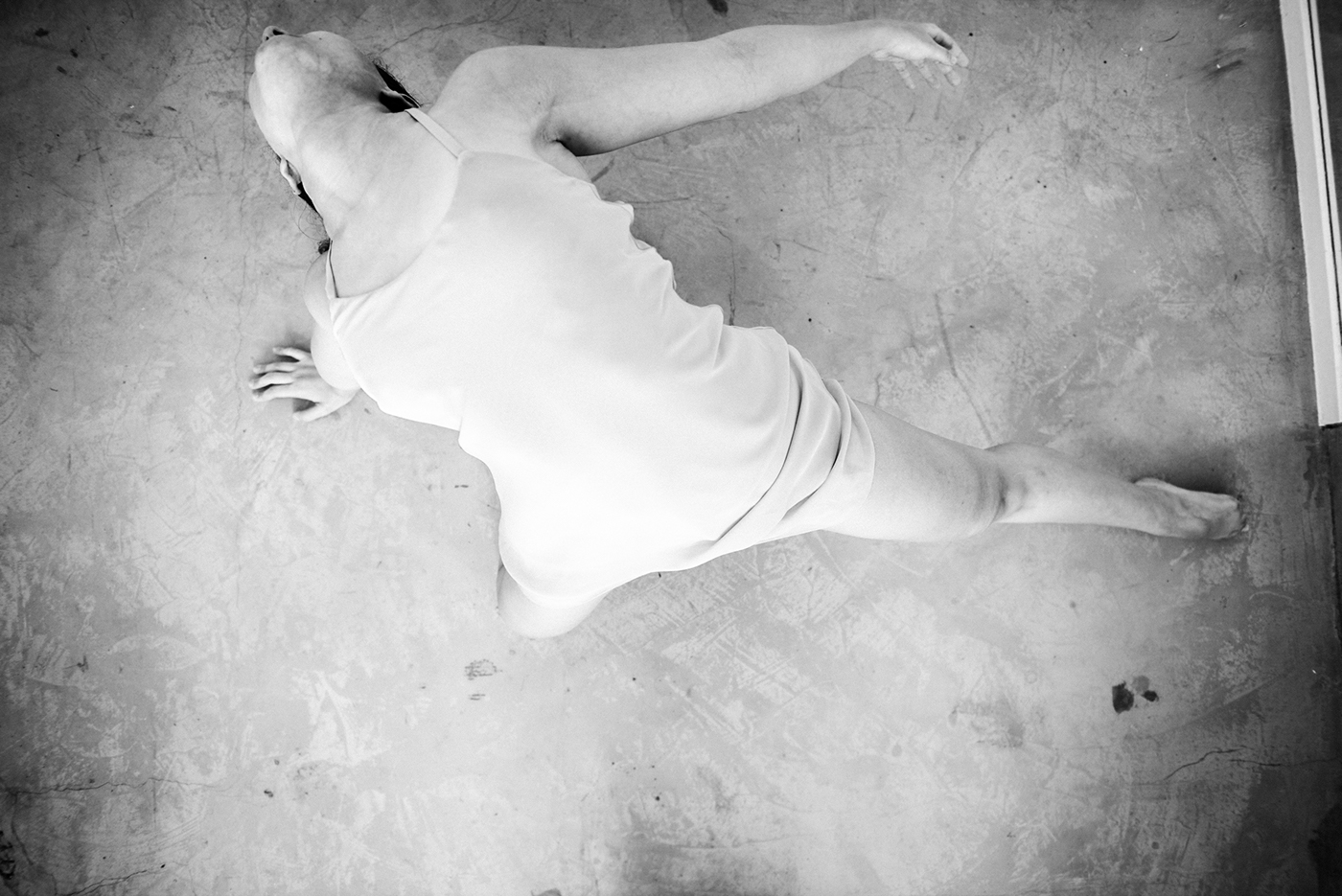 dança DANCE   FLOOR chão cimento cinza preto e branco black and white mulher woman