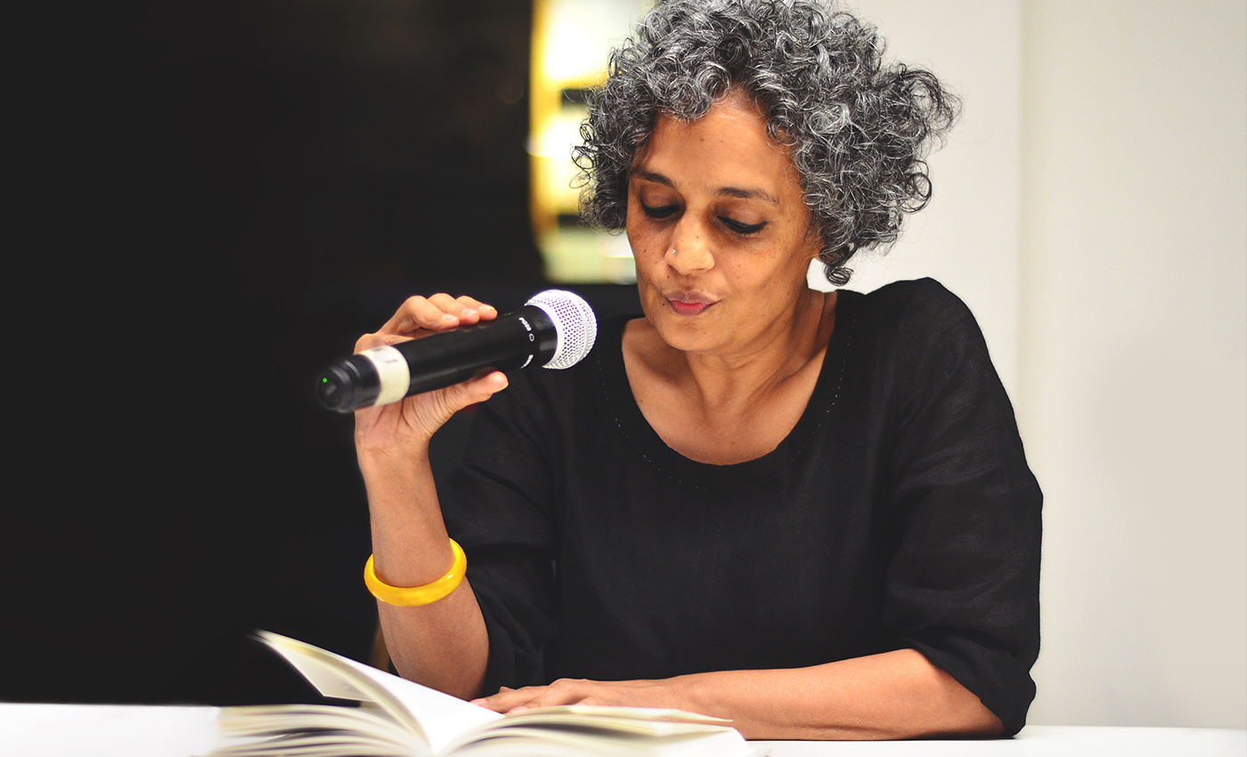 Arundhati Roy mouh novel re:reader companion digital interaction typography   animation  user experience