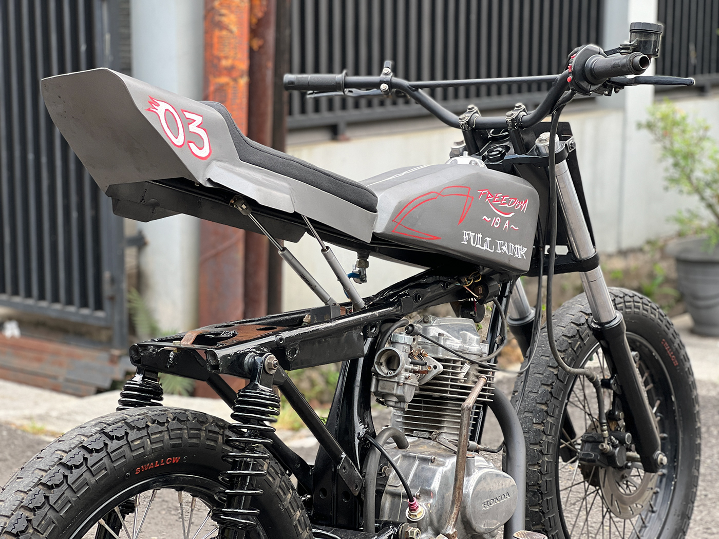 3D caferacer Custom CustomMotorcycle Honda industrial design  motorbike motorcycle unibody vintage