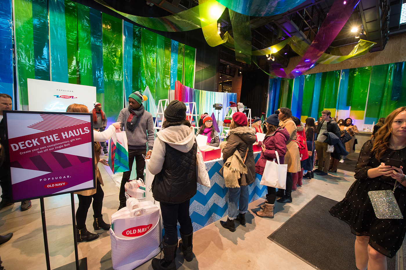 PopSugar old navy experiential marketing marketing   design Experiential design Brand Design Holiday Brooklyn new york city