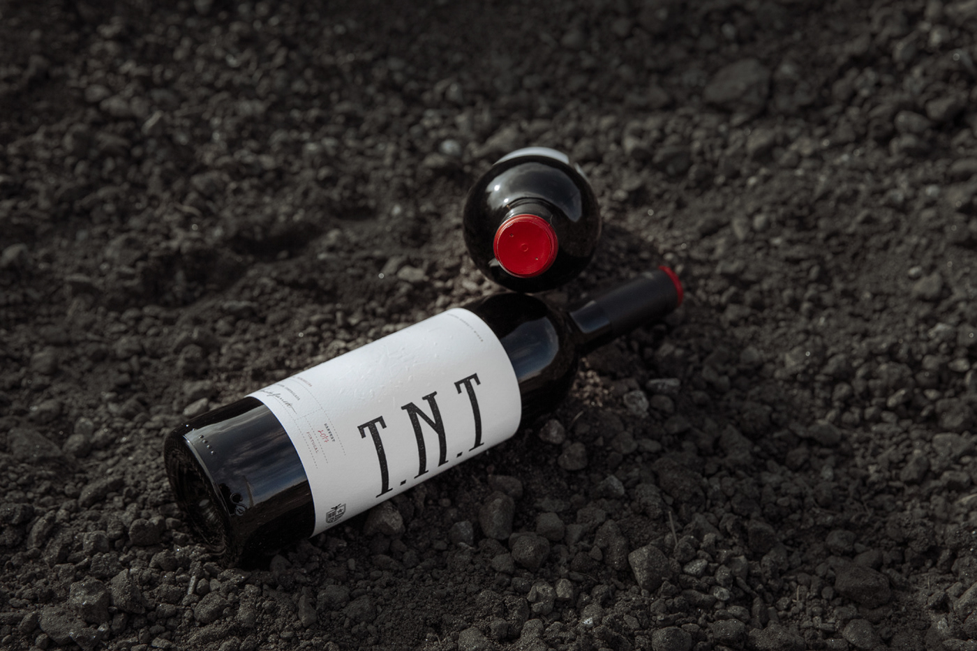 TNT explosion militar emboss Label details finishing label design Wine Bottle wine label