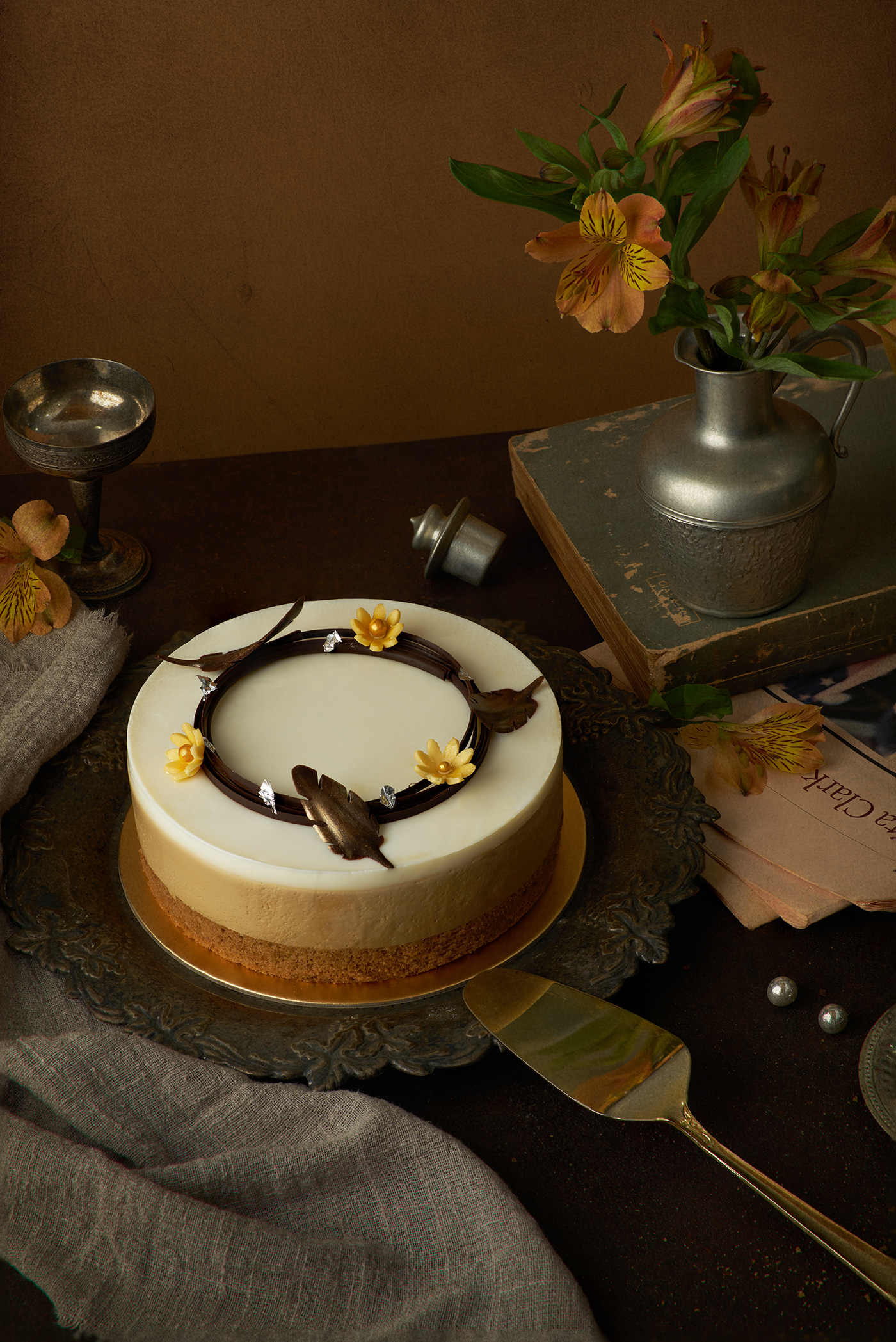 Image may contain: birthday cake, cake and dessert