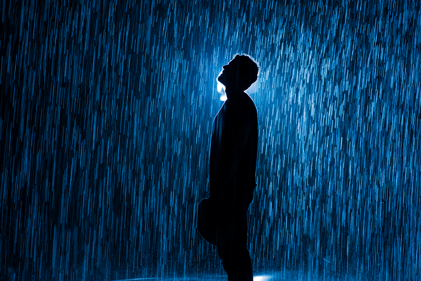rainroom  Photography  retouch blue rain