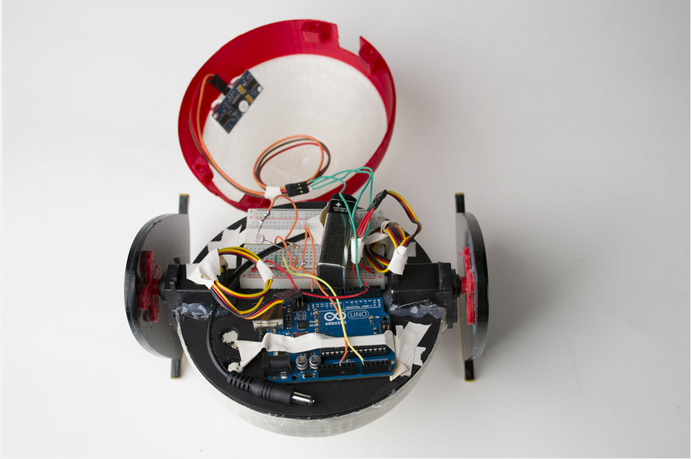 robot Anthropomorphic Arduino UNO rocking bot office buddy