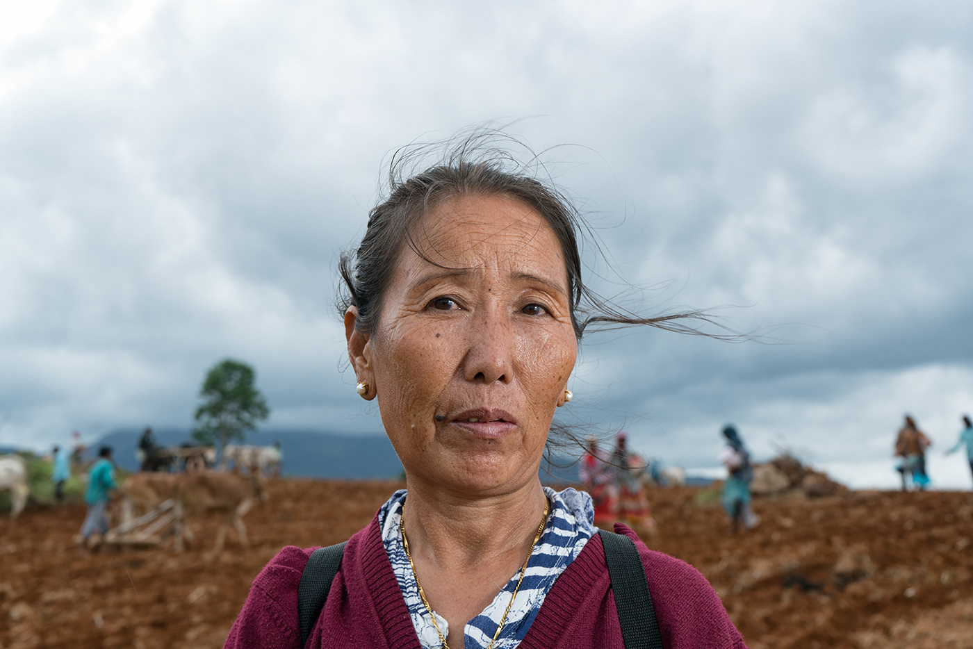 portraits environmental portraits tibetan people flash portraits people culture India karnataka