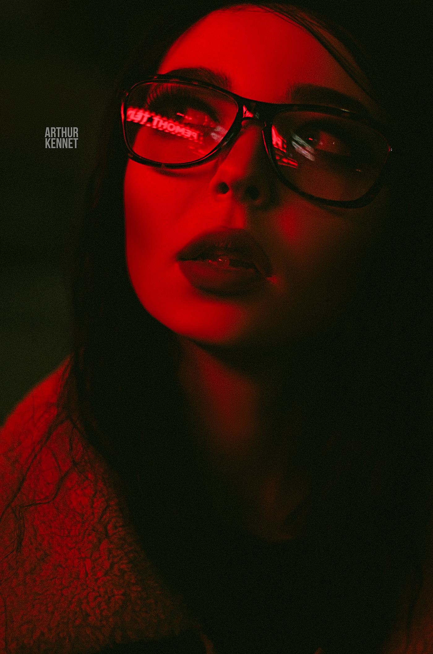 red neon girl Photography  photo retouch