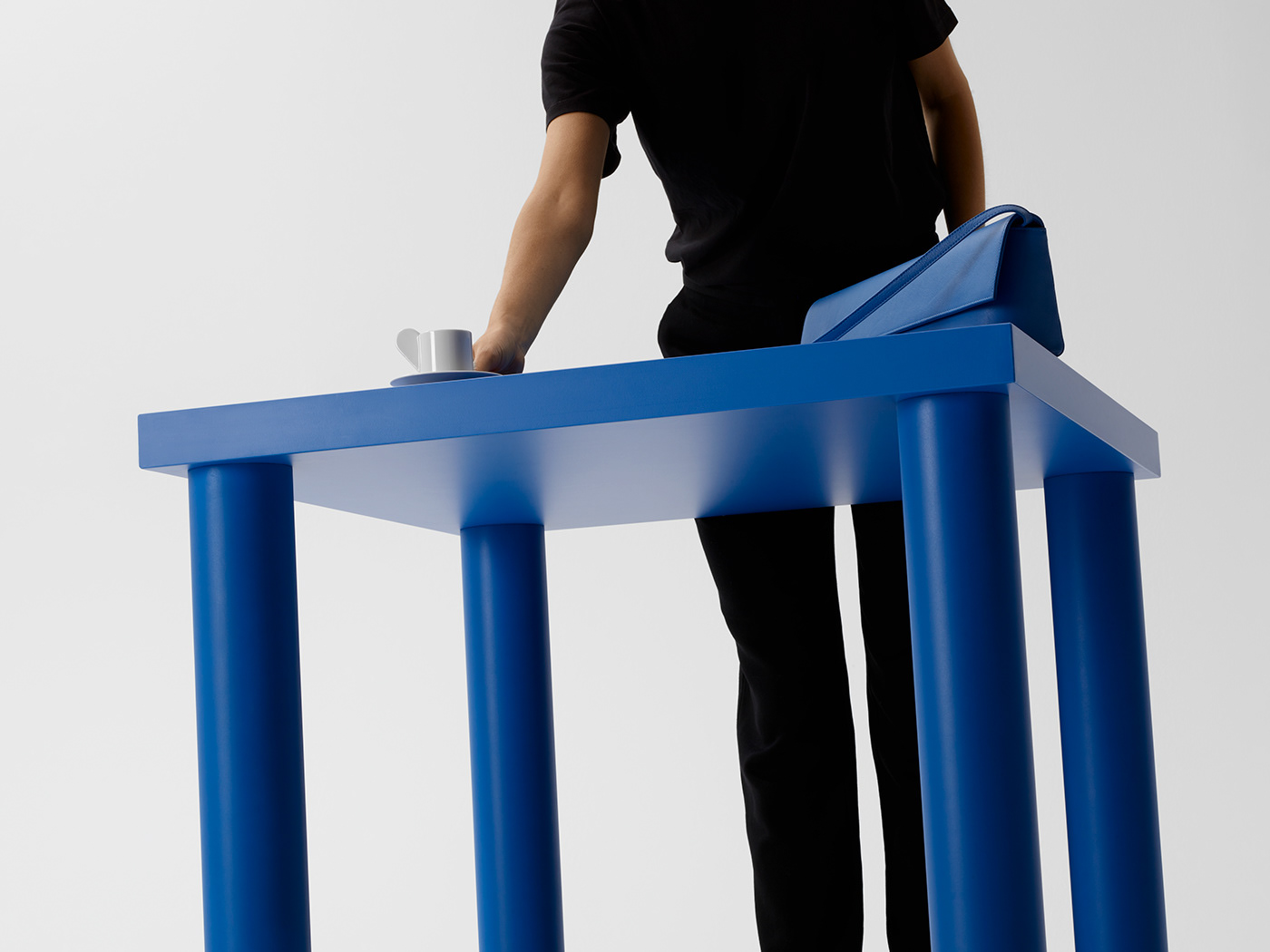 bold furniture industrial design  industrialdesign lightweight Office Design office furniture Officetable productdesign table