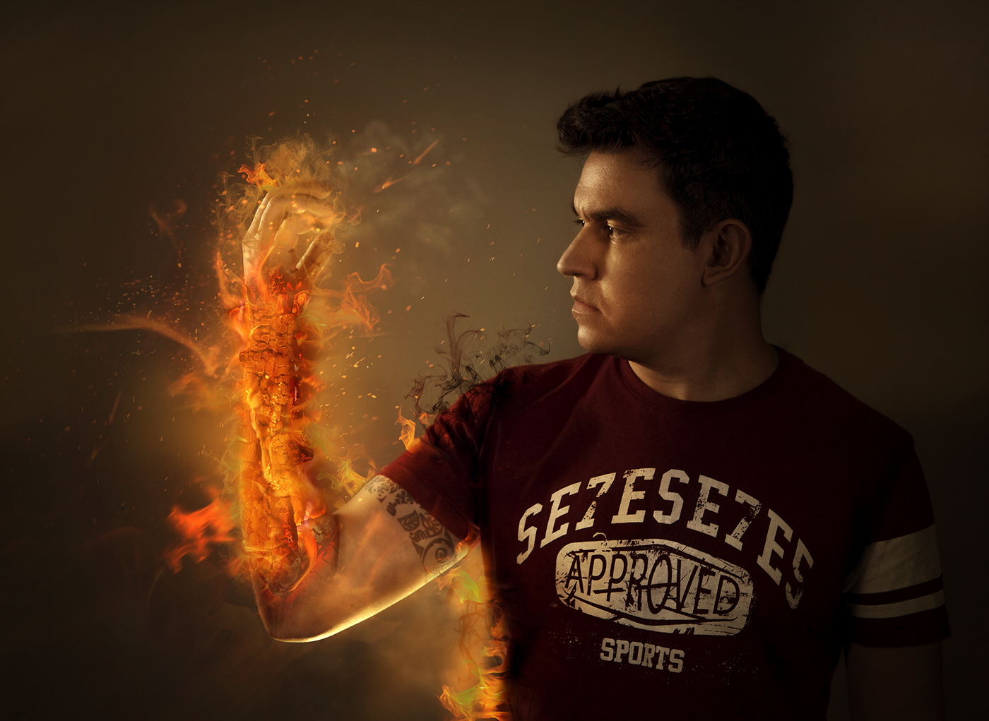 Горение лица. Мужчина в огне. Огненный человек фотошоп. Огненная рука. Огонь в руке.