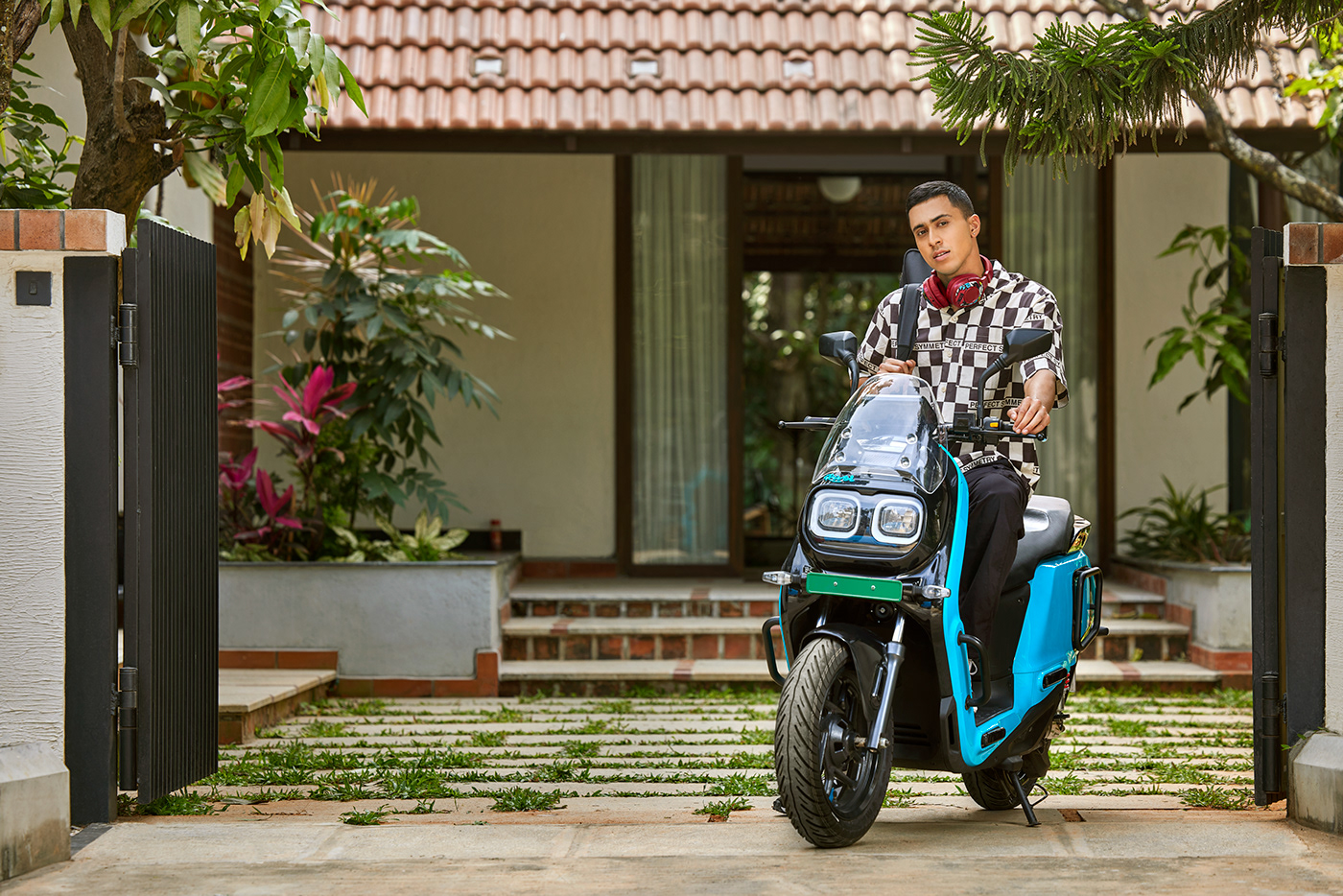 bangalore electric India motorcycle ride rugged Scooter spacious Startup stunning