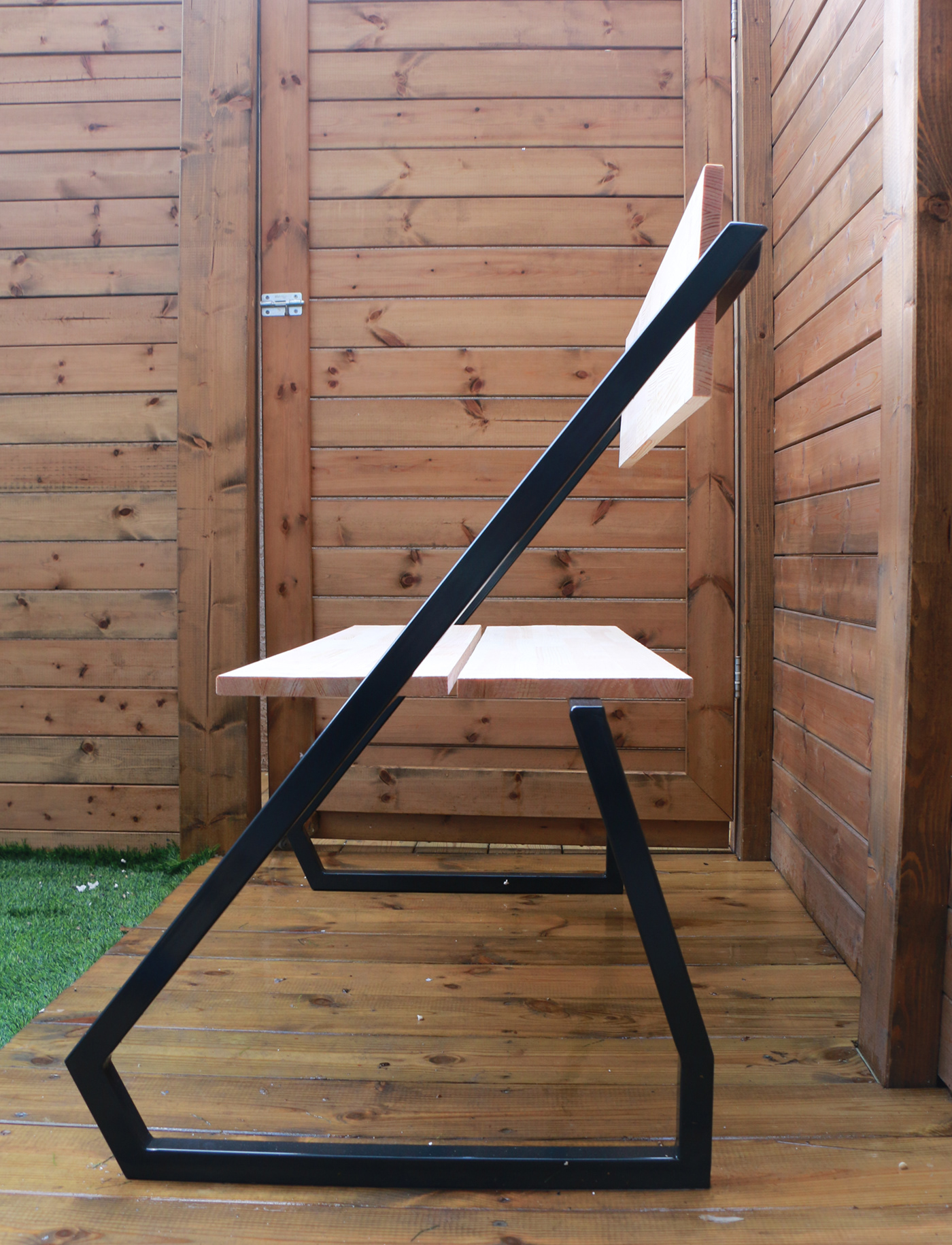 furniture industrial design  metal ברכי גוזי wood yard bench מתכת ספסל חצר עיצוב תעשייתי עץ רהיטים