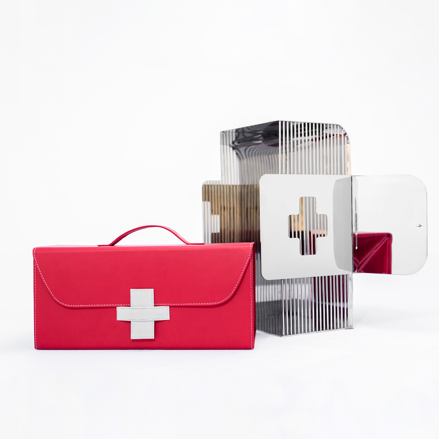 design designer emergency equipment first aid kit folding industrial design  photoshoot product design  Product Photography