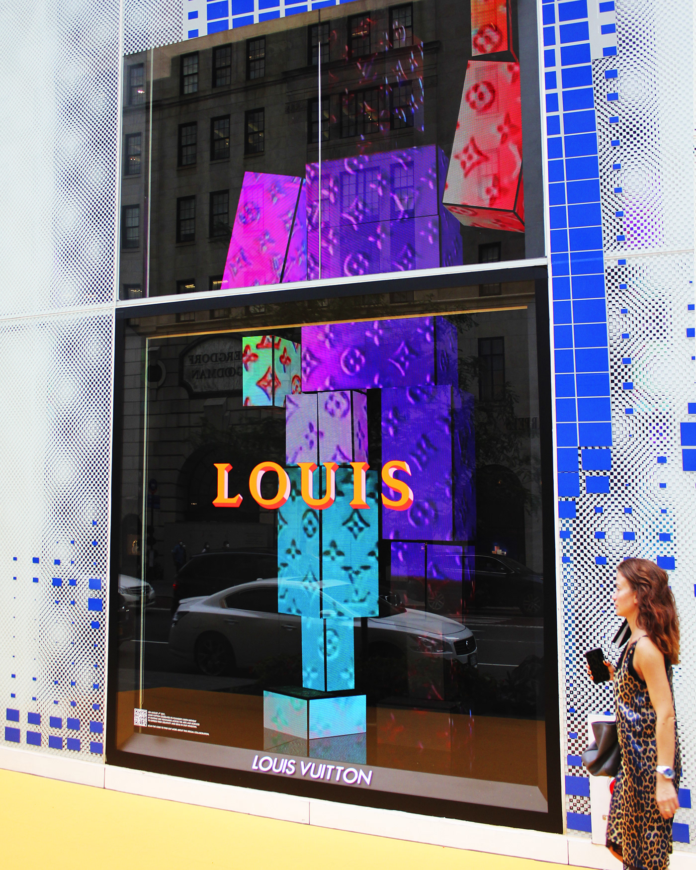 designer Fashion  future installation led Louis vuitton LV robot visual art Window