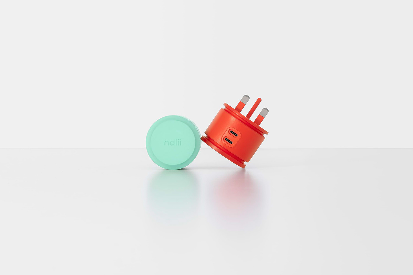 charger industrial design  nomadic product design 