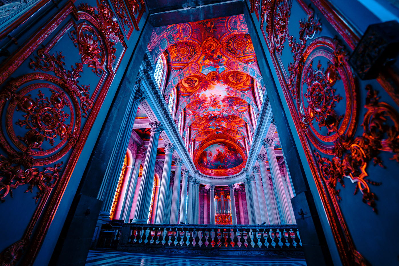 photographer Aishy took The Château de Versaille under a new look, revisited in red an blue colors.