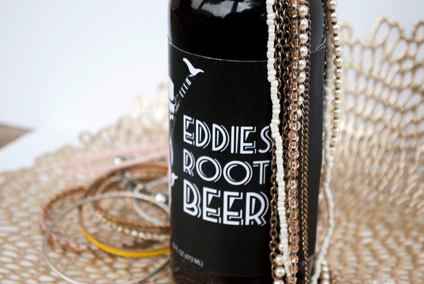 Packaging root beer bottle design