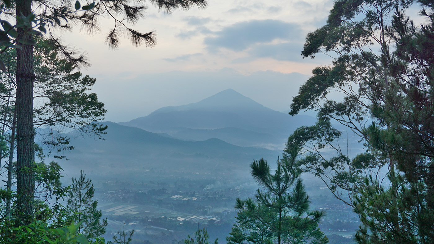 gunung putri lembang sunrise di bandung lembang bandung bandung indonesia