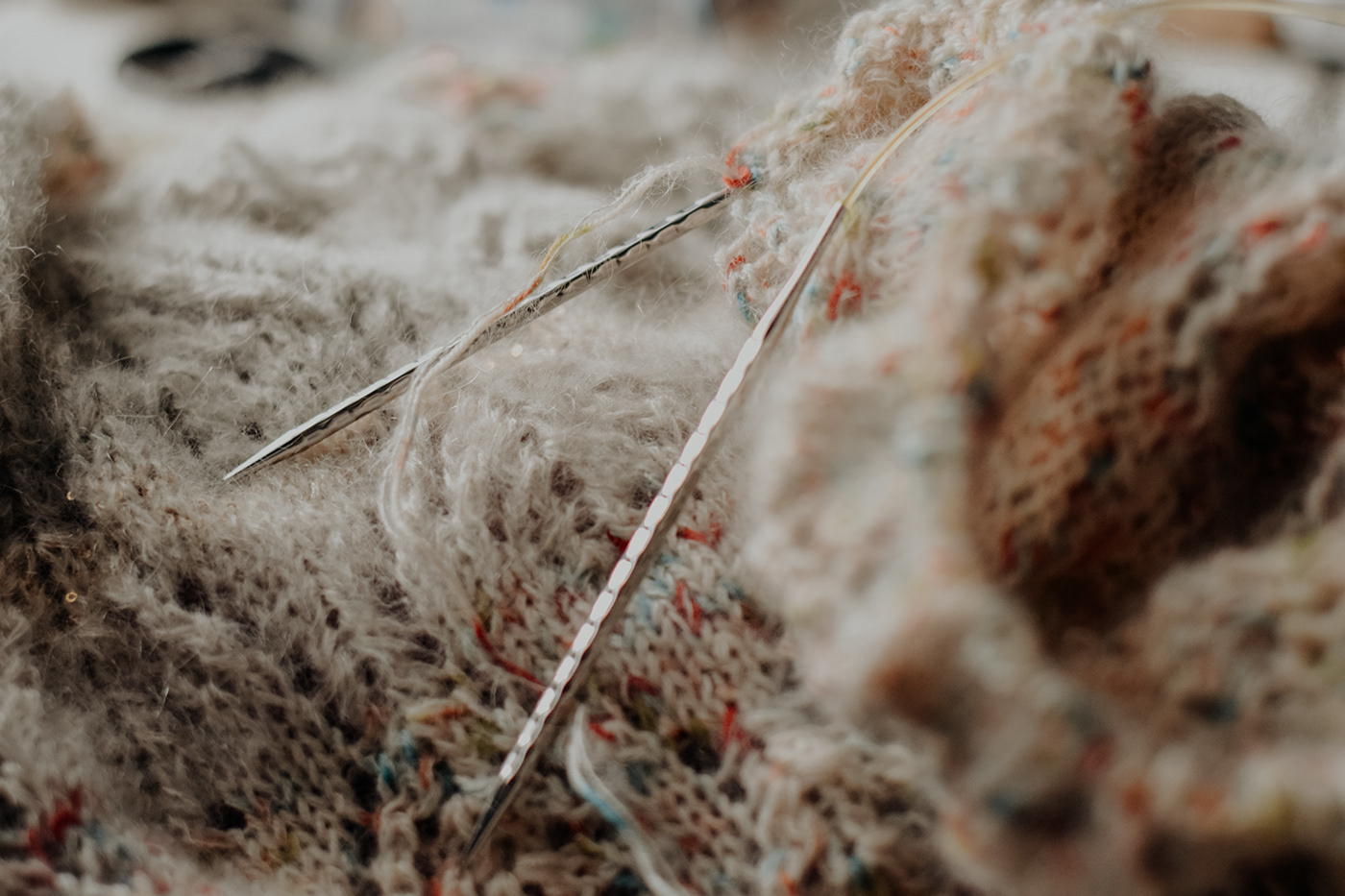 robiony na drutach rękodzieło   moher ażury ciepły kardigan merynos moherowy sweter motyw liści puchaty włóczki