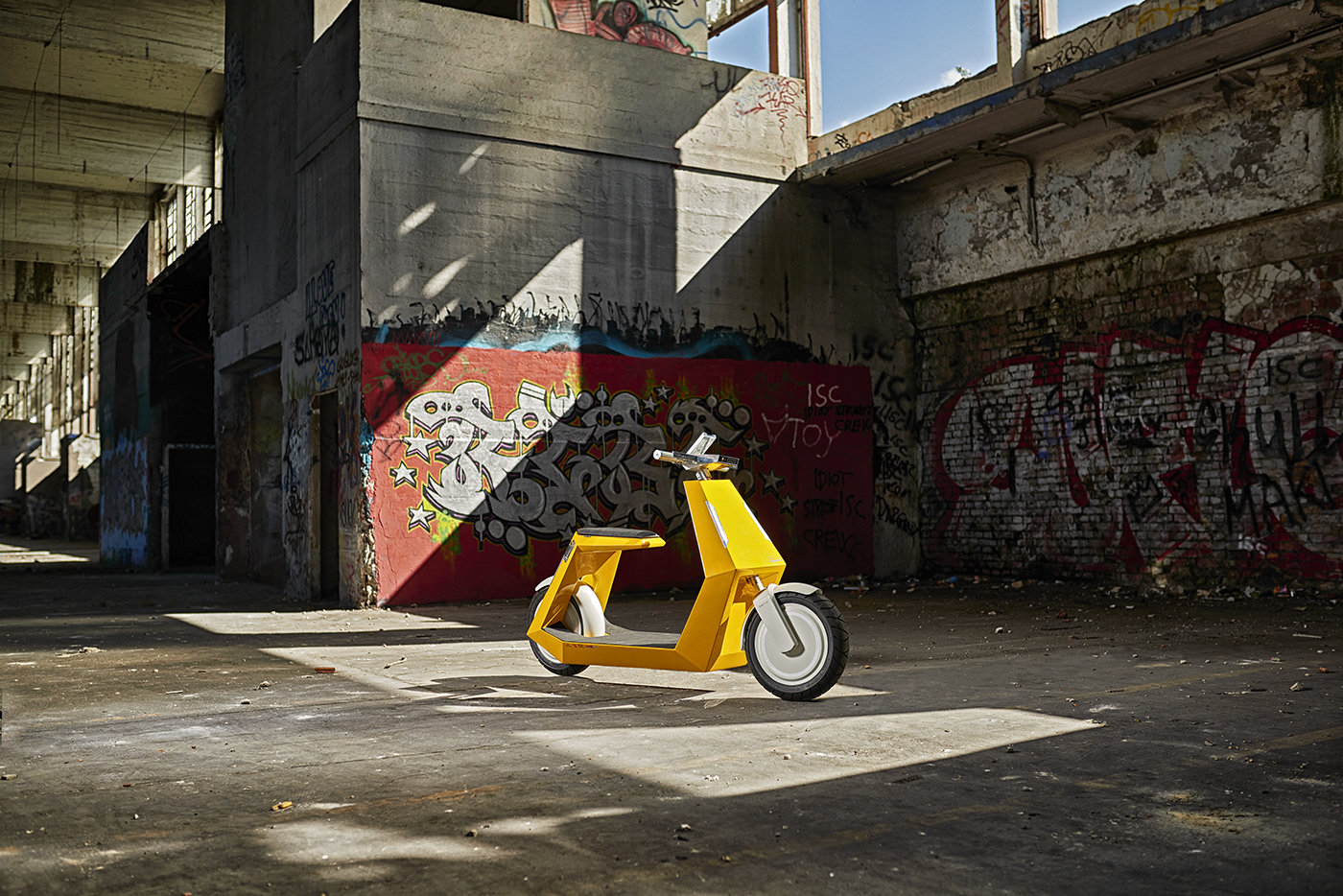 Sustainable electric city motorcycle design future