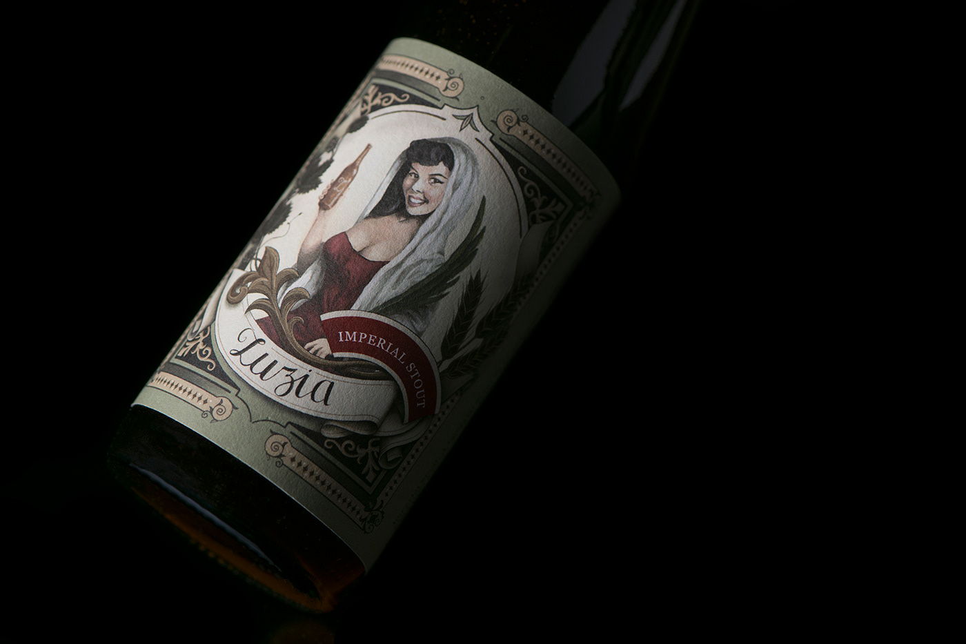 Adobe Portfolio craft beer Label rótulo Aveiro beer wine label branding  premium Packaging design