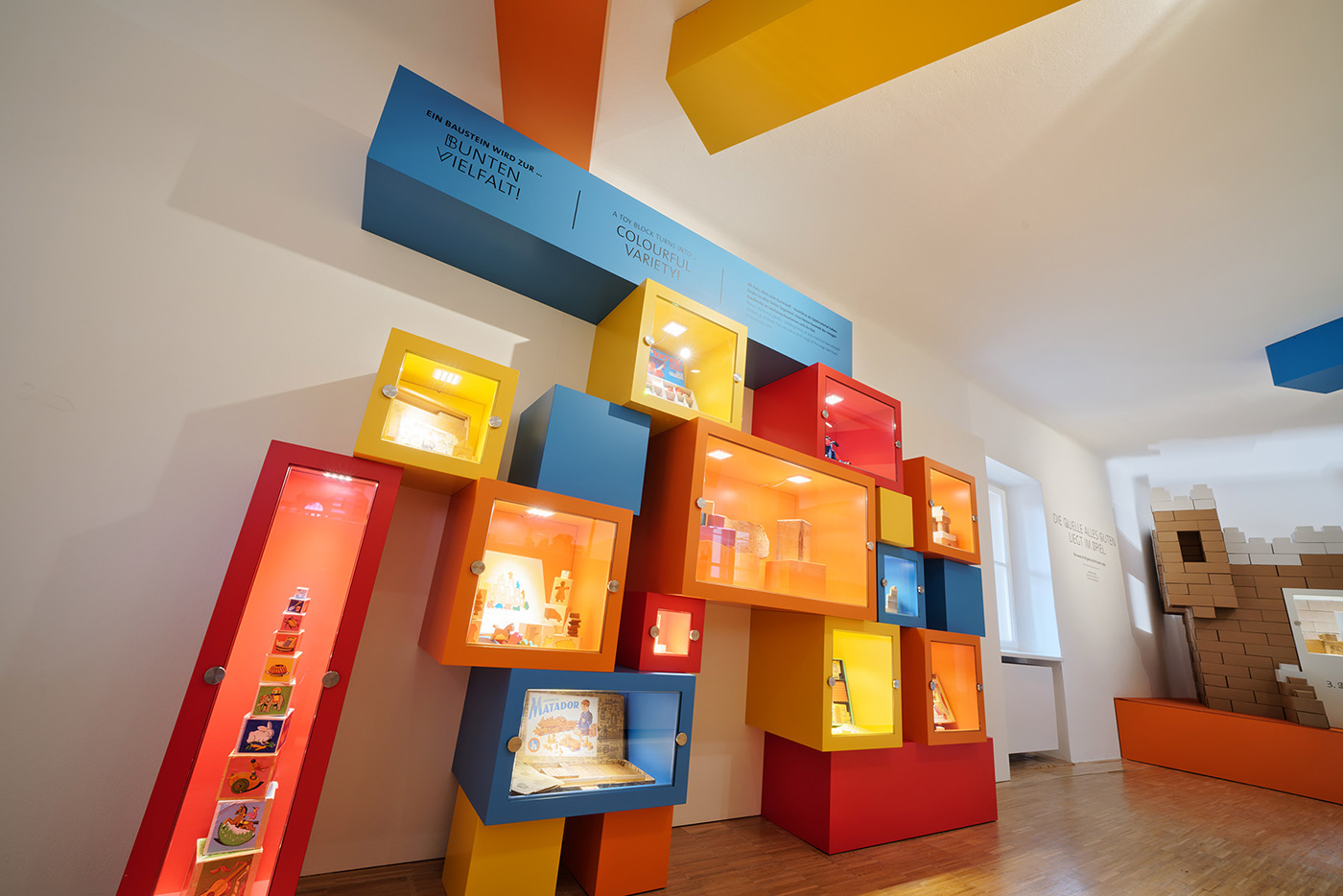 Exhibition  exhibitiondesign graphicdesign toymuseum wirsindartisten