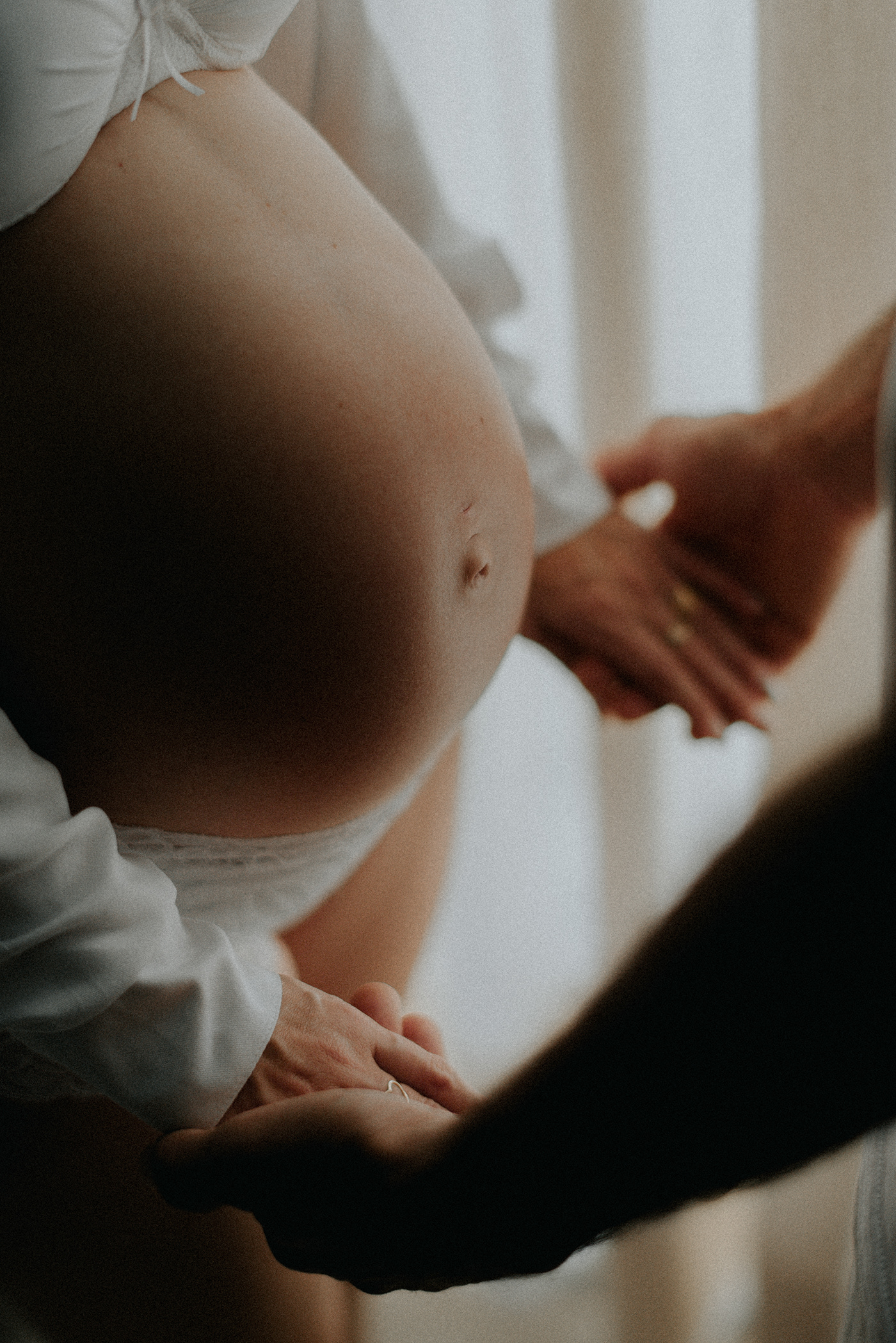 light Photography  photoshoot pregnancy pregnant