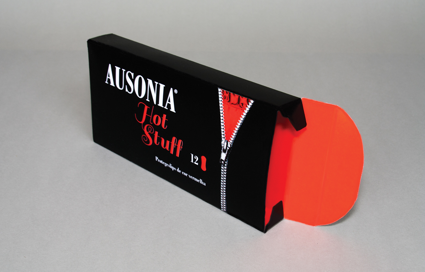 ausonia Hot Stuff package embalagem pensos Higiénicos red vermelho sanitary napkins Expositor lançamento novo produto