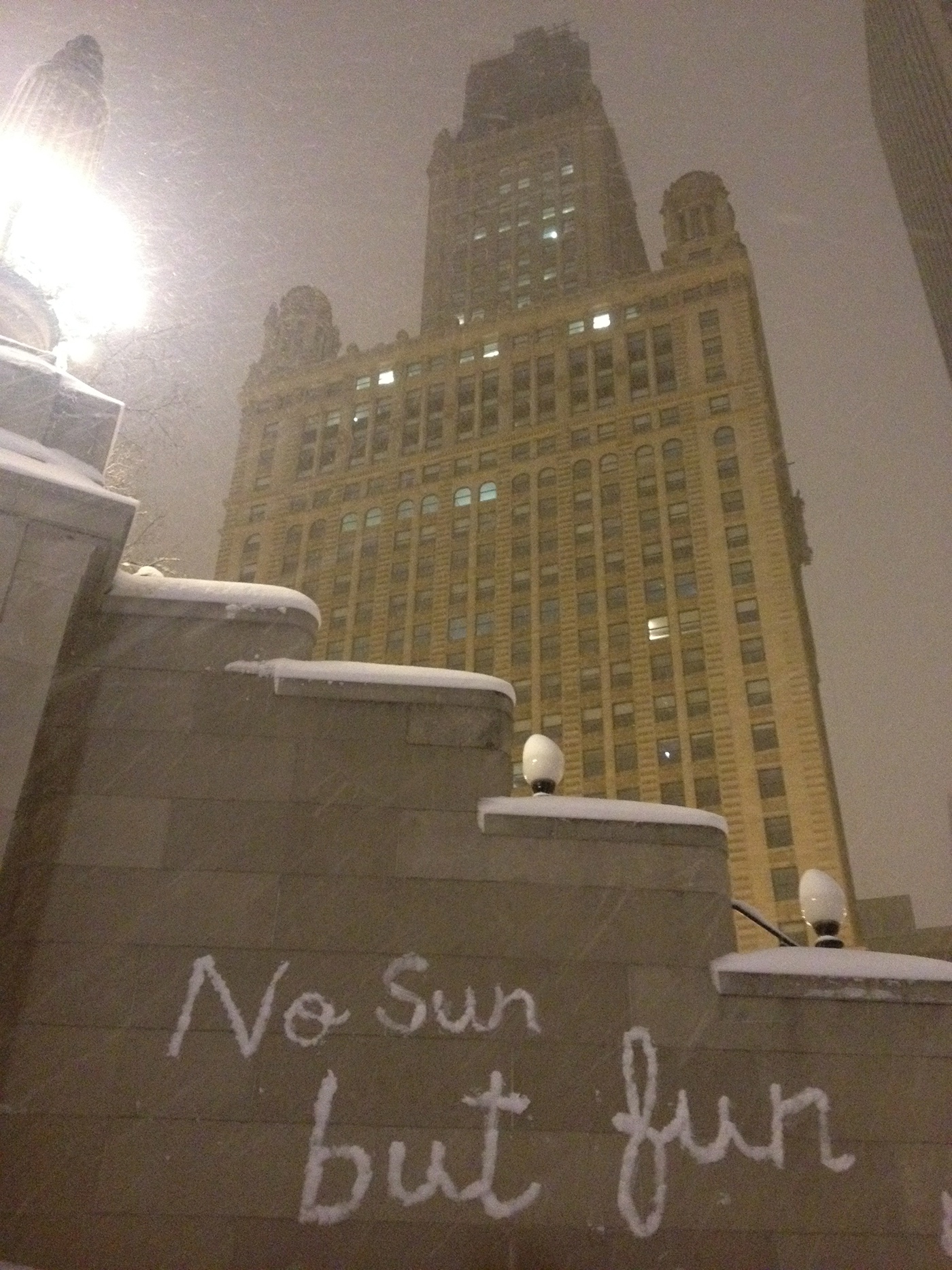 nose noselanariz chicago snow graffiti post graffiti streetart New Year´s New Year´sresolutions resolutions urban art snow snowgraffiti Blizzard