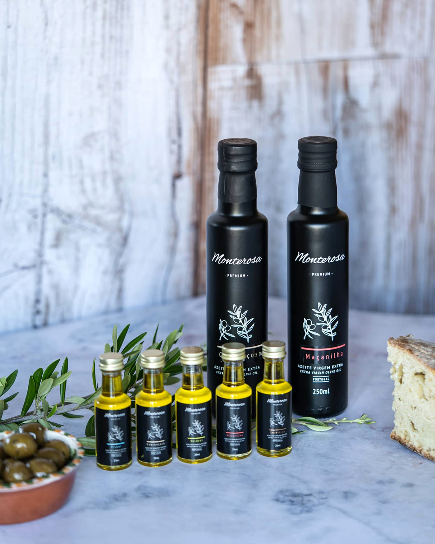 Monterosa Olive Oil Algarve Azeite virgem extra logo graphic design  branding  bottle Packaging visual identity