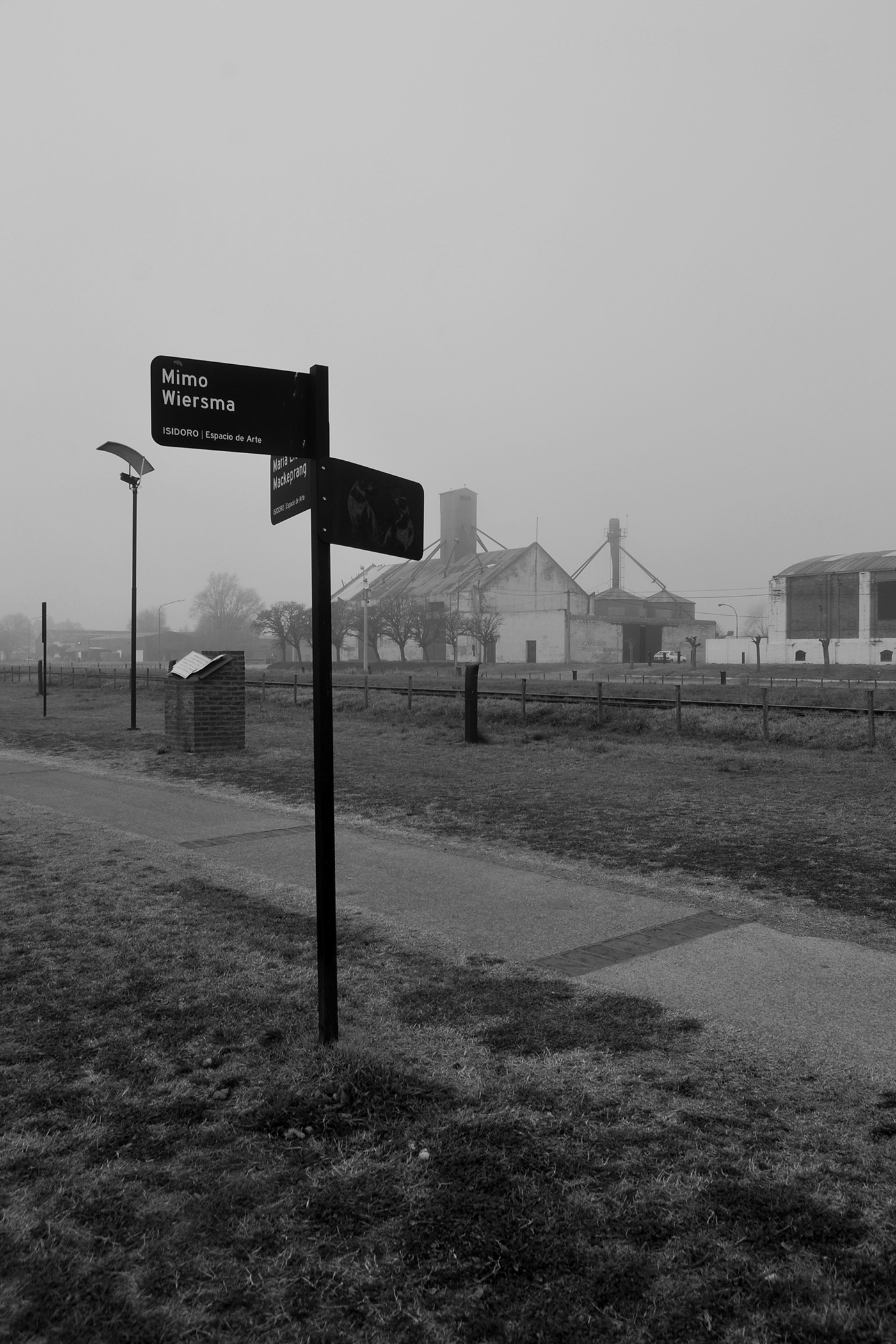 argentina blanco y negro ciudad composición contraste Coronel Suarez encuadres foto niebla tren
