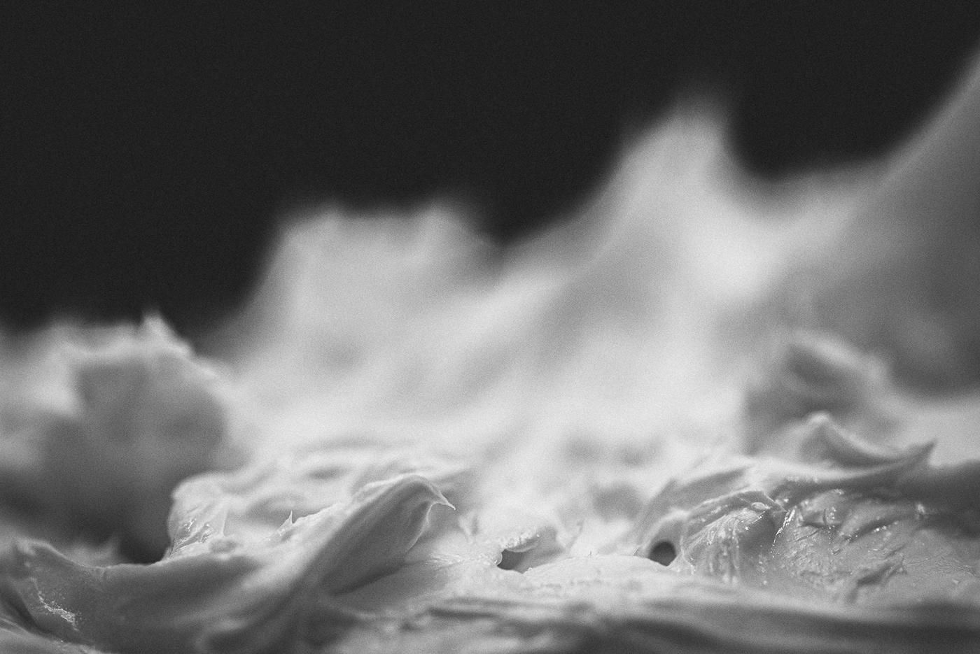 abstract black and white creme experimental photography experimentell macro makro Nivea Schwarzweiß structures