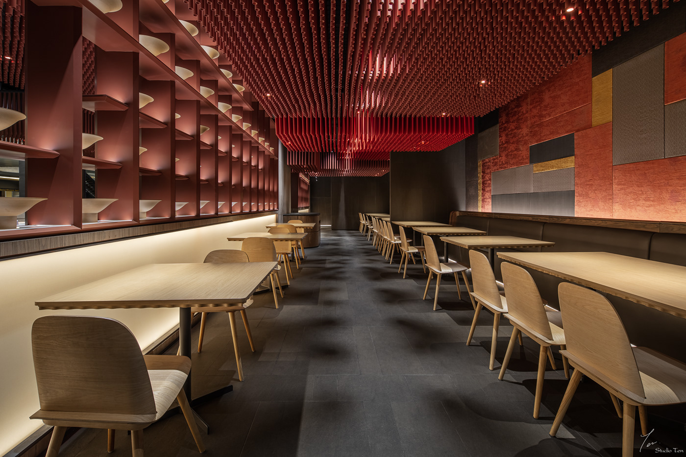 restaurant Photography  interior design  Interior Photography red 浆果设计 studio TEN Tan xiao Shenyang china