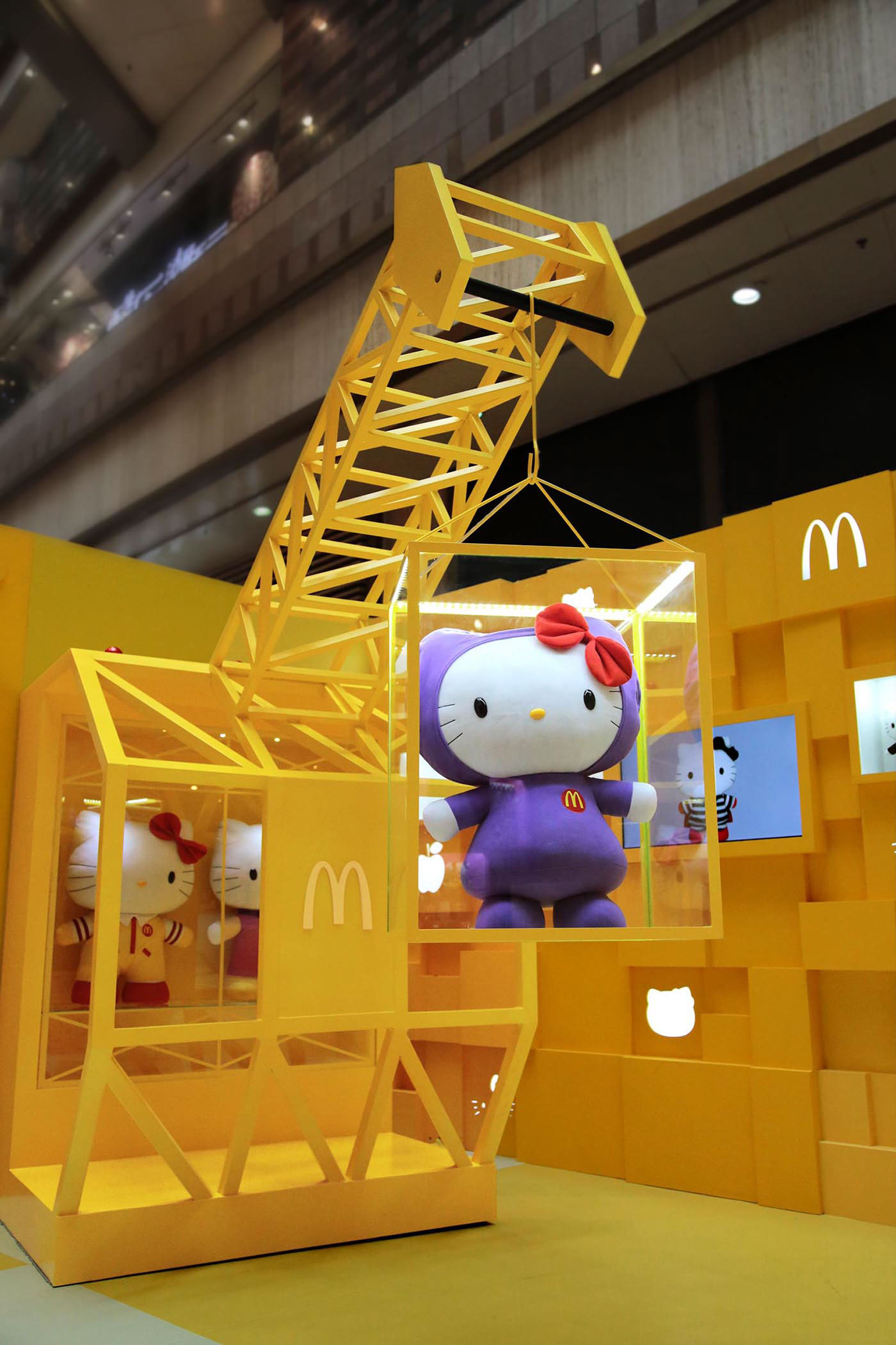 McDonalds factory industrial toy Exhibition  design shanghai rollercoaster Conveyerbelt crane pipeline joy 麥當勞 奇趣玩具廠