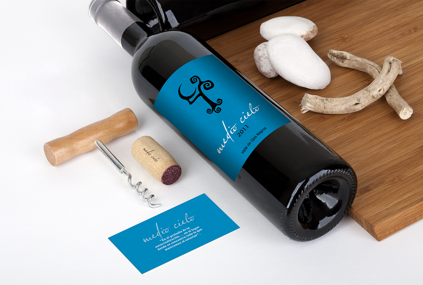 Medio Cielo Packaging wine logo identity Ensenada vino