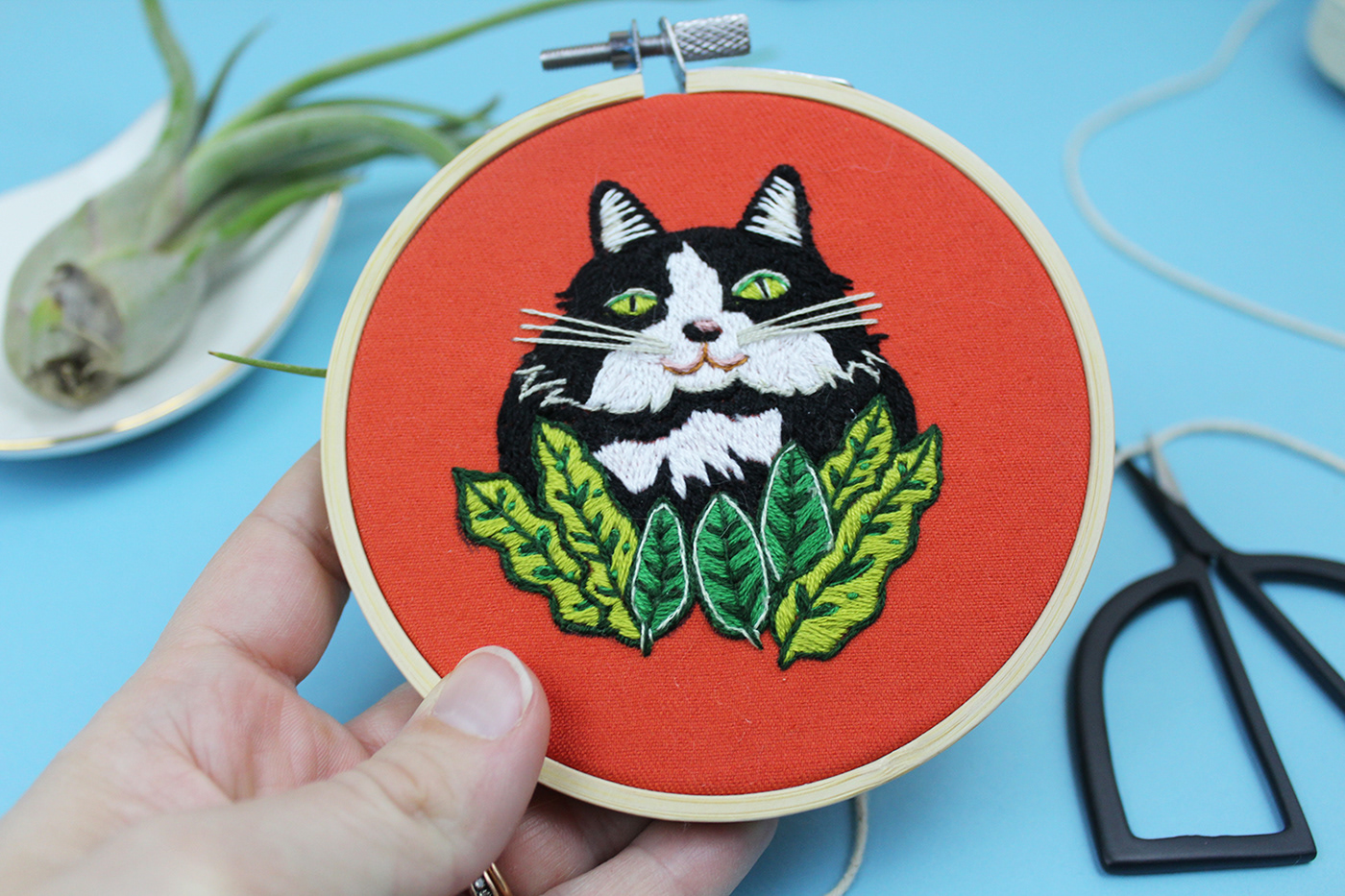 cats Embroidery thread sewing plants crafts   ILLUSTRATION 